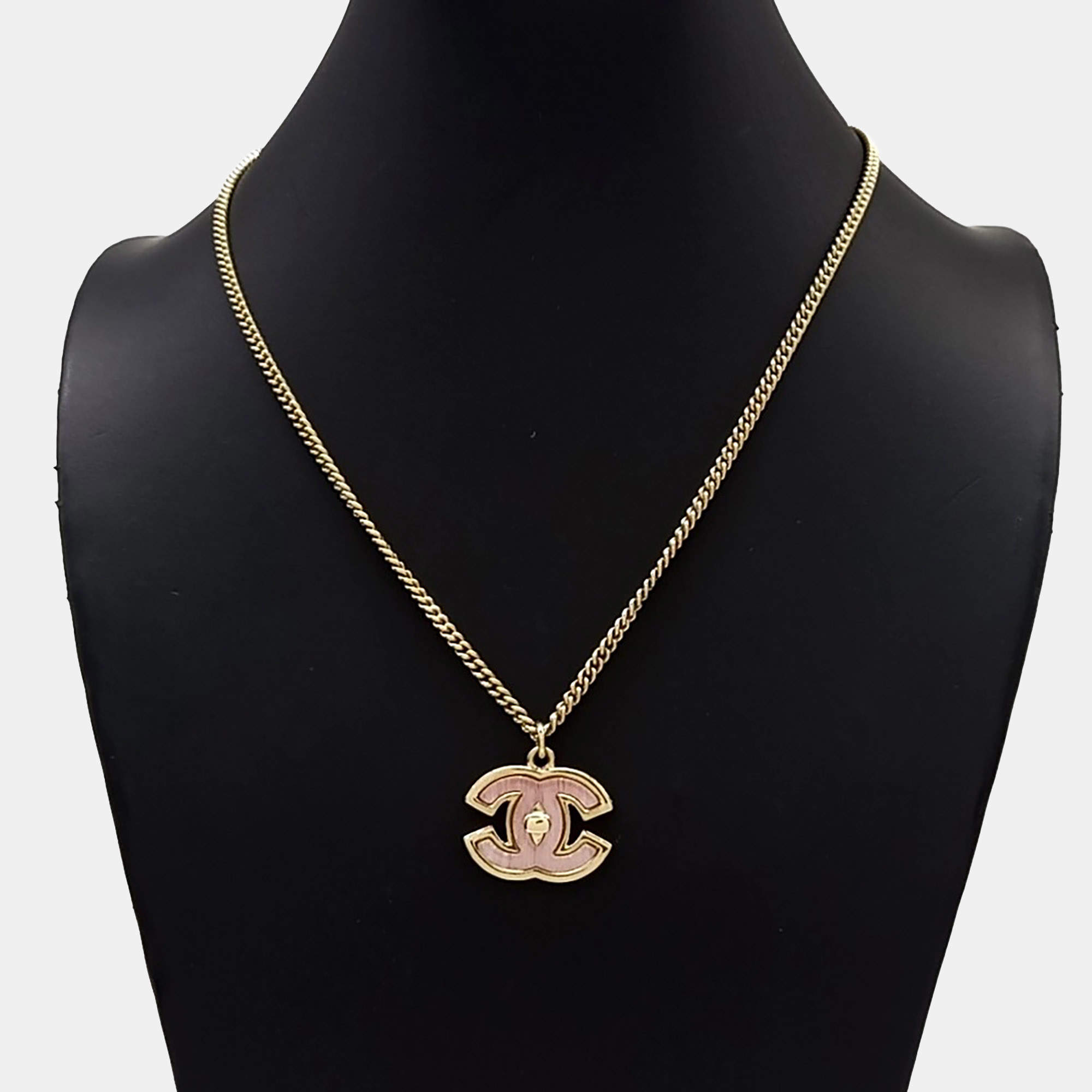 Pre Owned Chanel Metal logo necklace