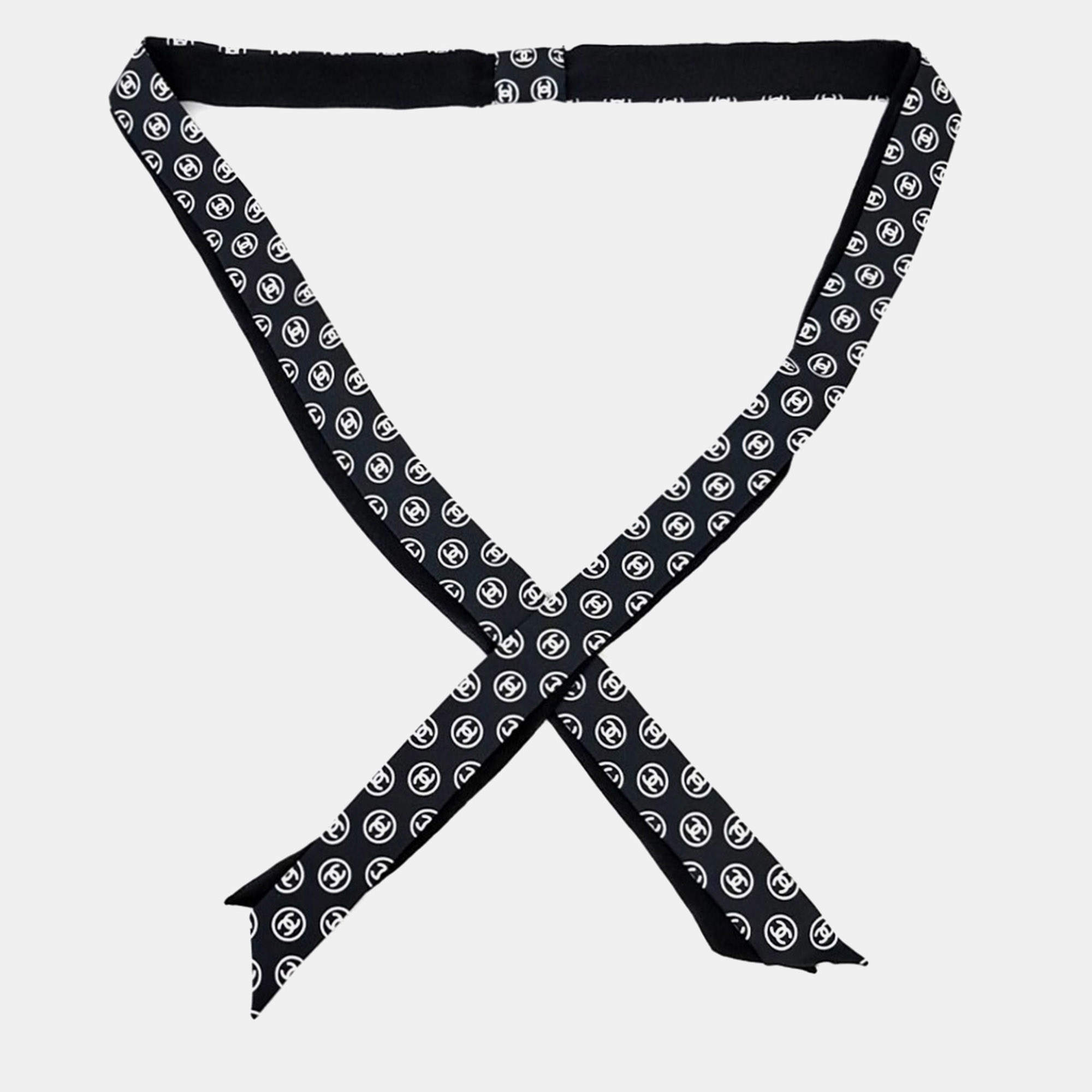 Pre Owned Chanel Black Silk Slim Twilly