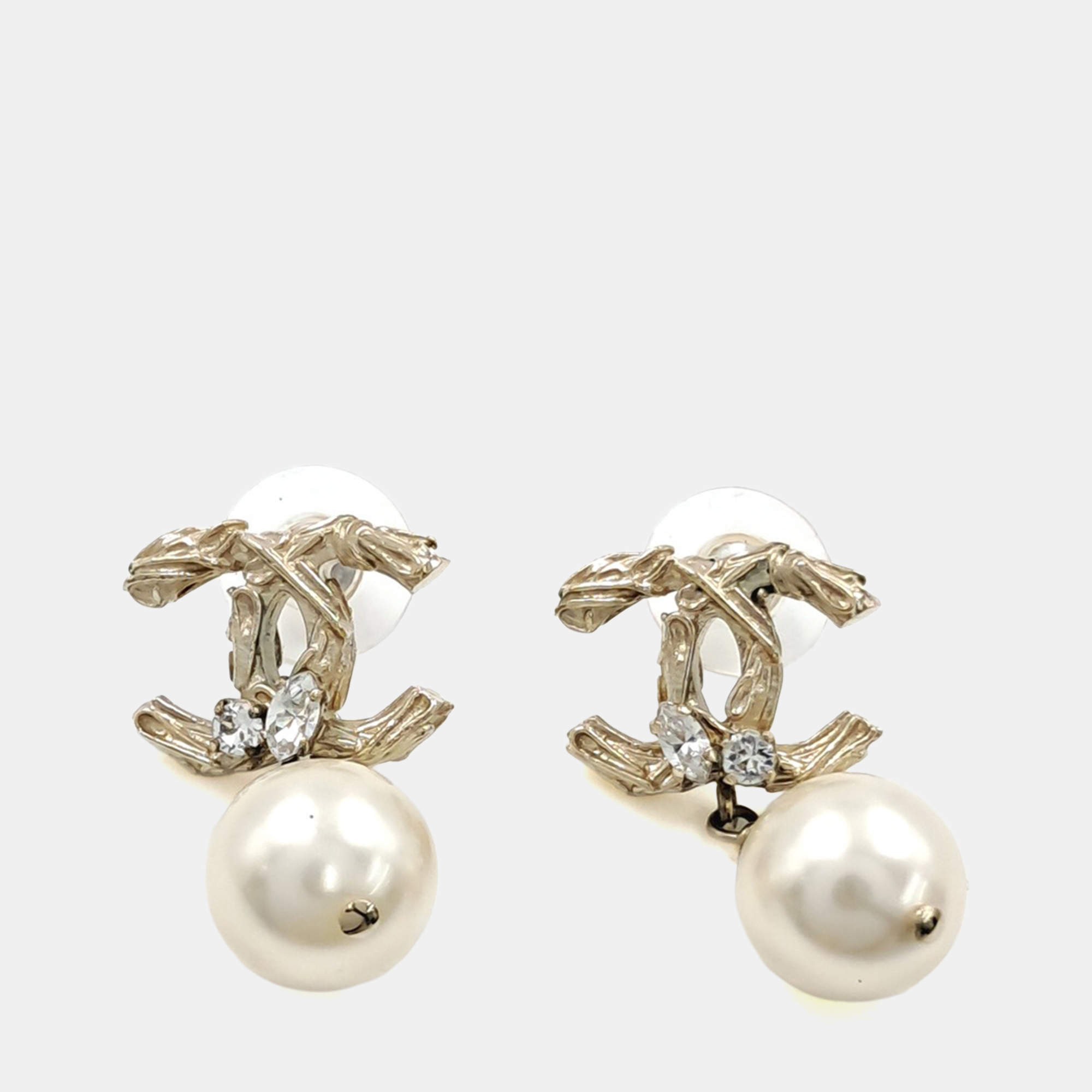 Pre Owned Chanel metal earrings