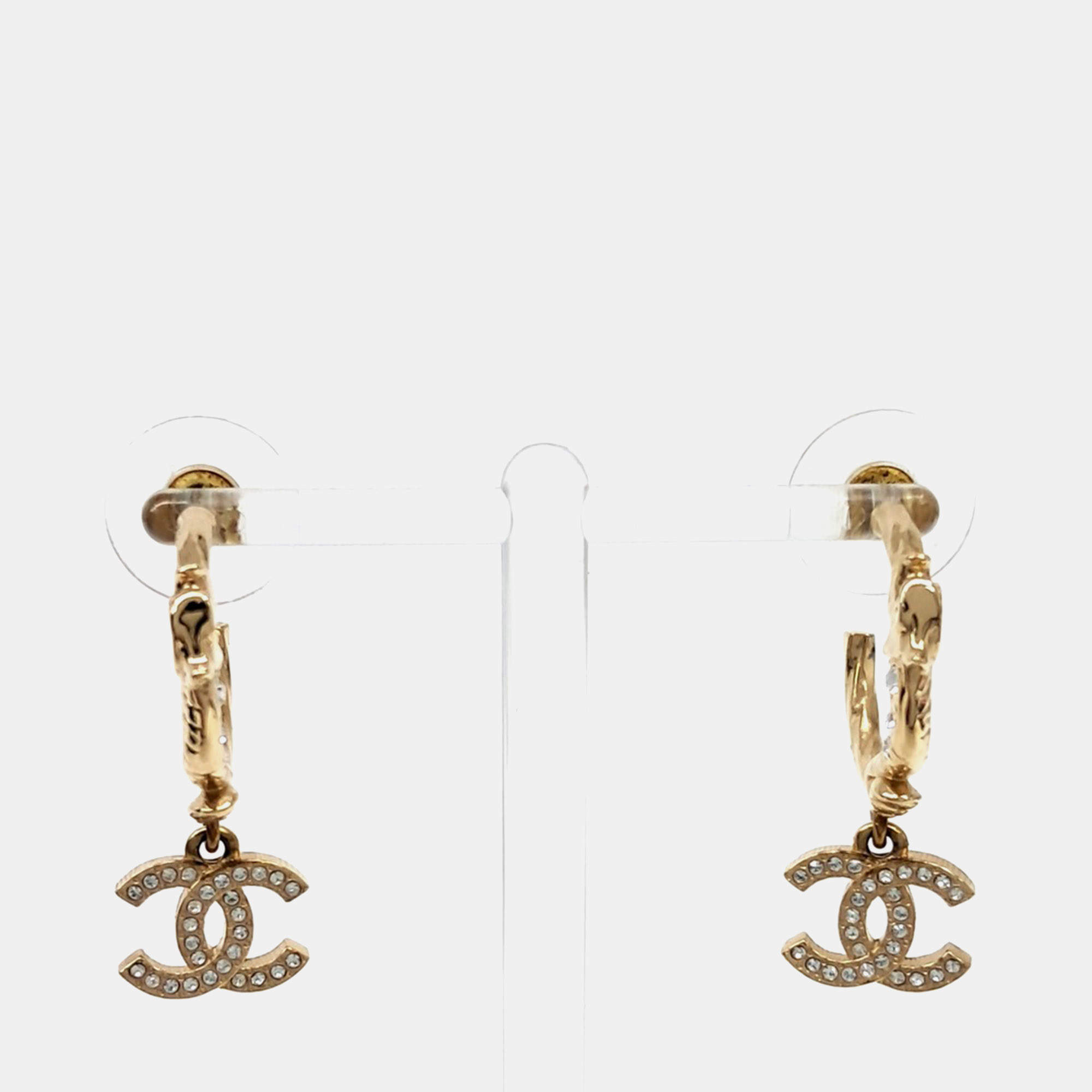 Pre Owned Chanel Gold Tone Earrings