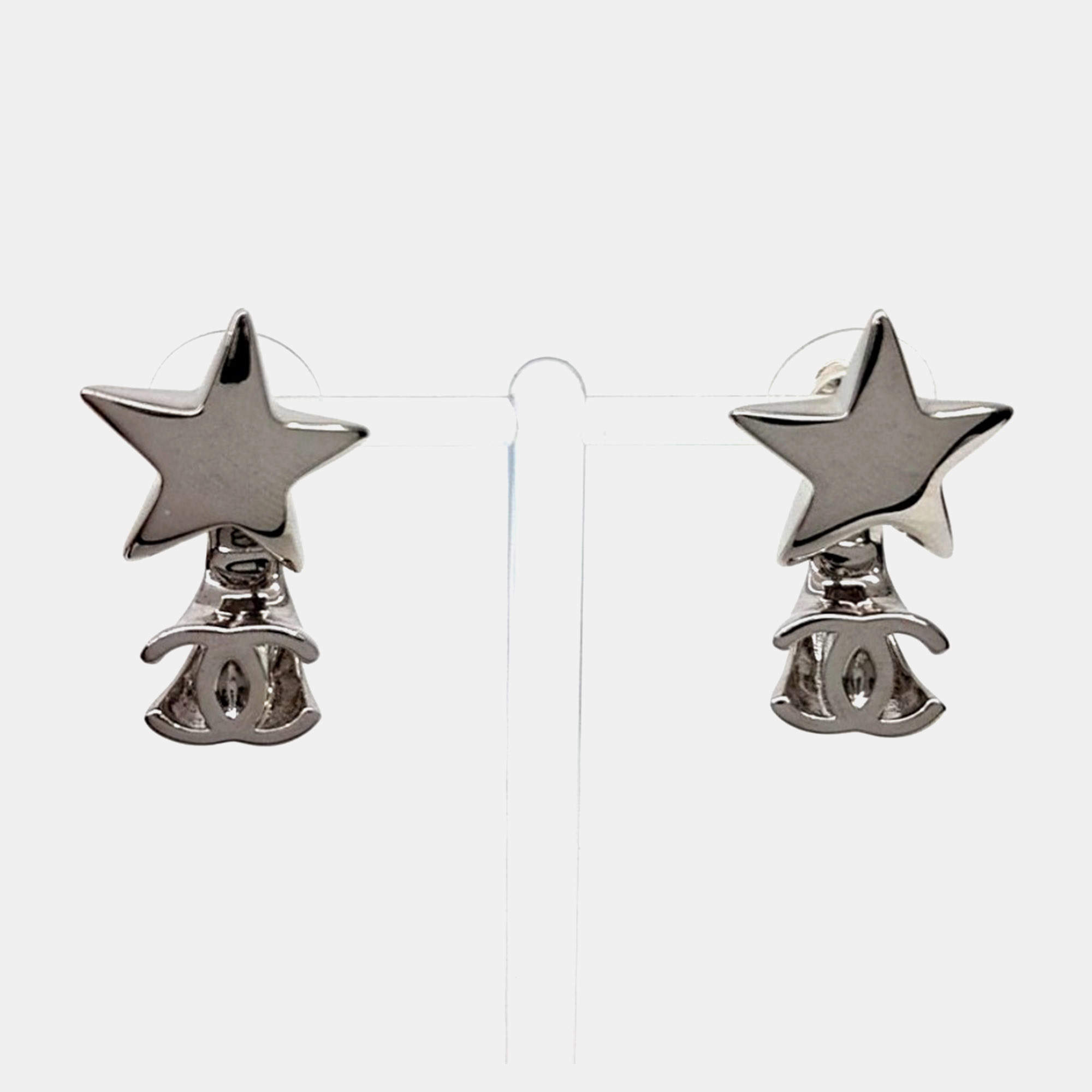 Pre Owned Chanel CC Star Silver Tone Earrings