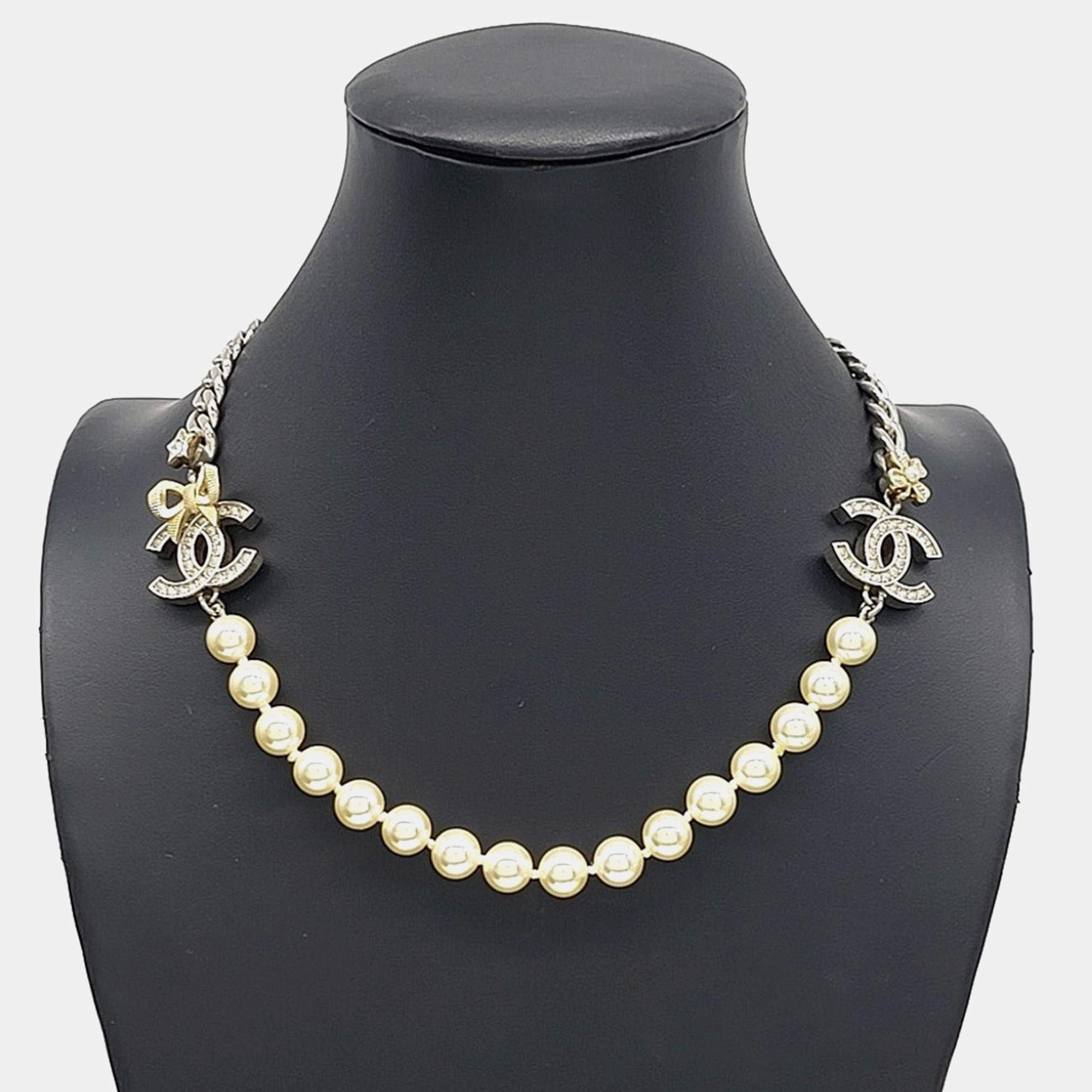 Pre Owned Chanel CC Pearl Chain Necklace