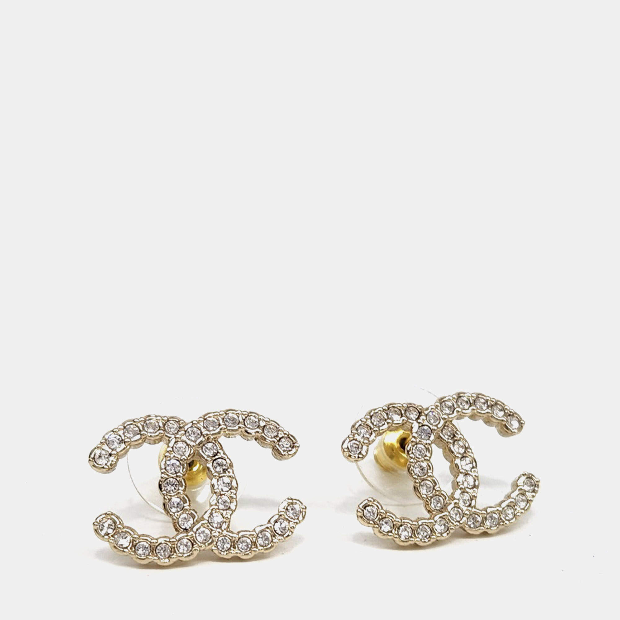 مملوكة مسبقًا Chanel logo earrings