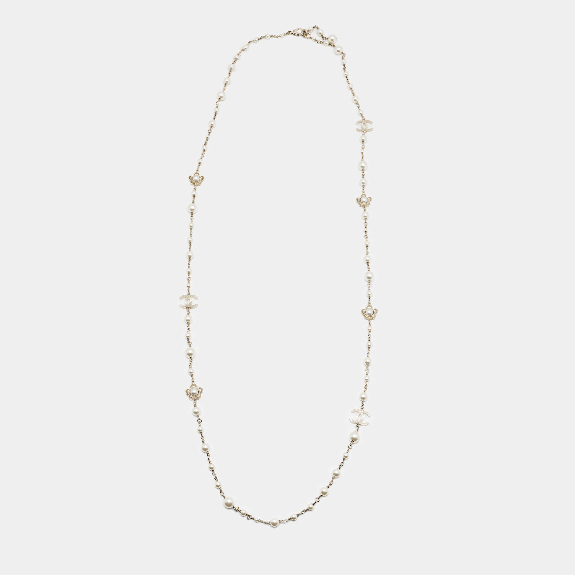 Pre Owned Chanel CC Faux Pearl Gold Tone Chain Link Long Necklace