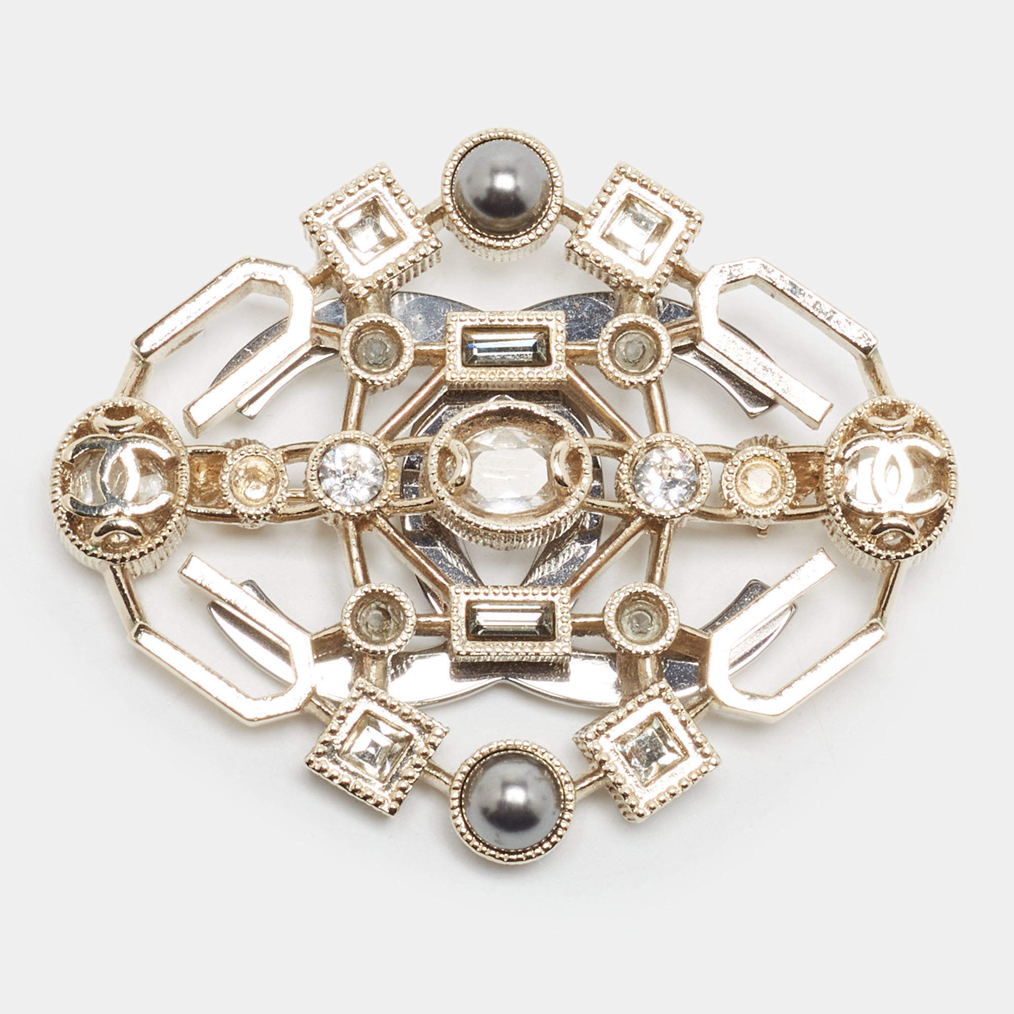 Pre Owned Chanel CC Crystals Faux Pearl Two Tone Brooch