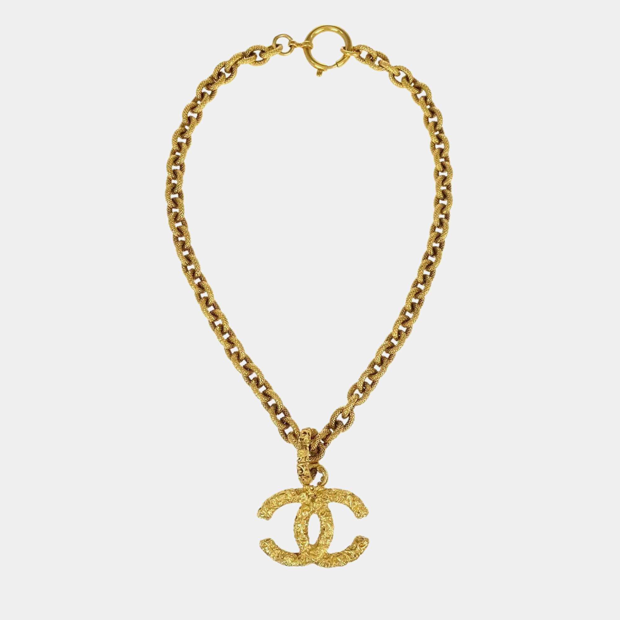 Pre Owned Chanel Vintage 93A Gold Plated Metal Women's Necklace