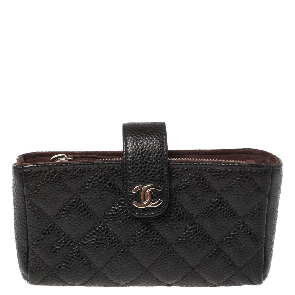 Pre Owned Chanel Black Quilted Caviar Leather CC Phone Holder Clutch