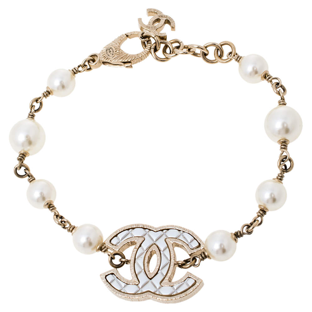 Chanel Gold Tone Quilt Patterned CC Pearl Bracelet Chanel | TLC