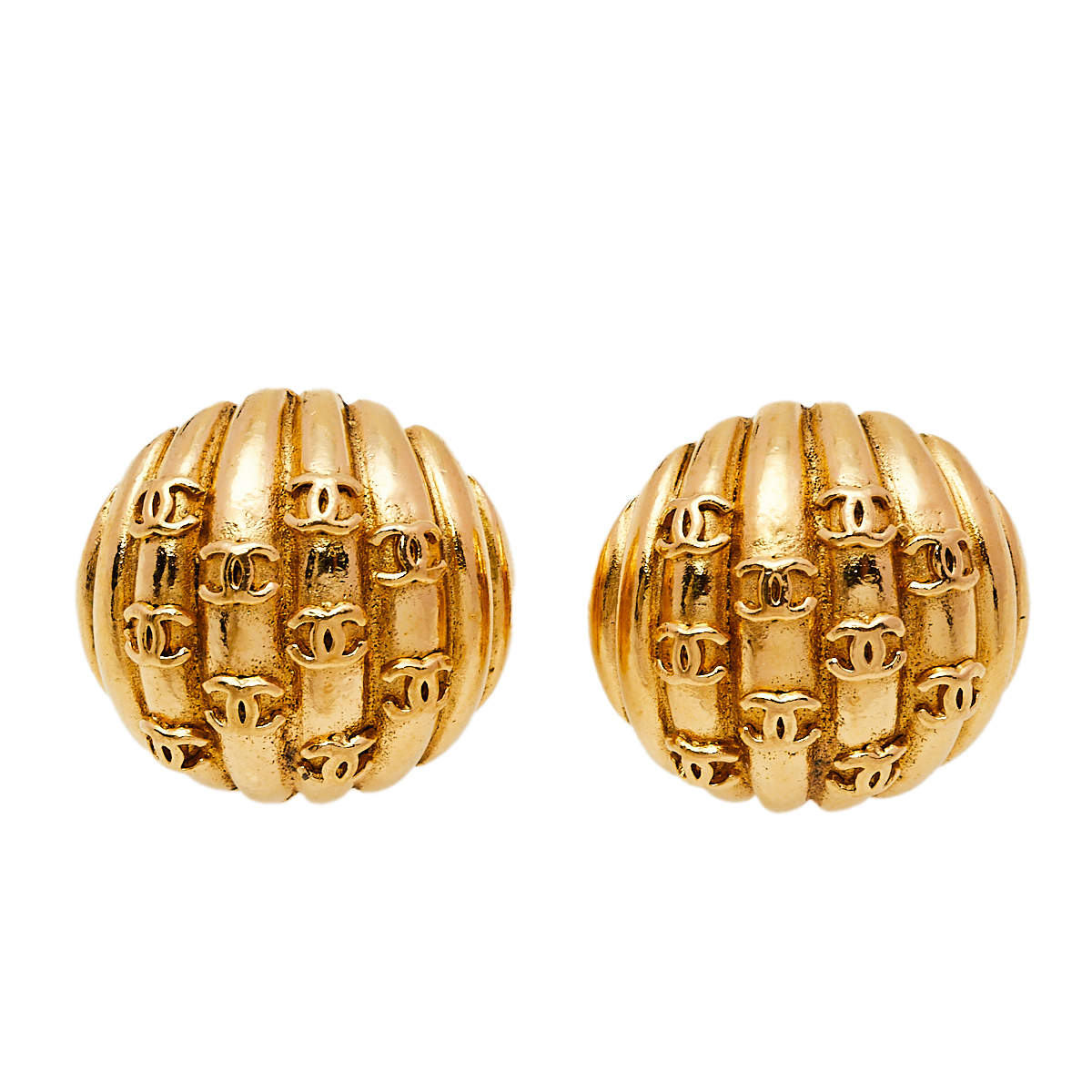 Pre Owned Chanel Vintage Madeline Gold Tone Clip On Earrings
