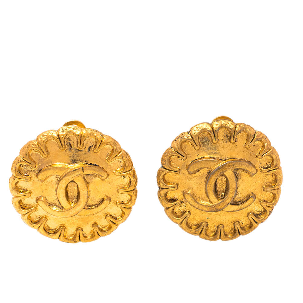 Chanel Vintage Gold Tone CC Clip-On Earrings