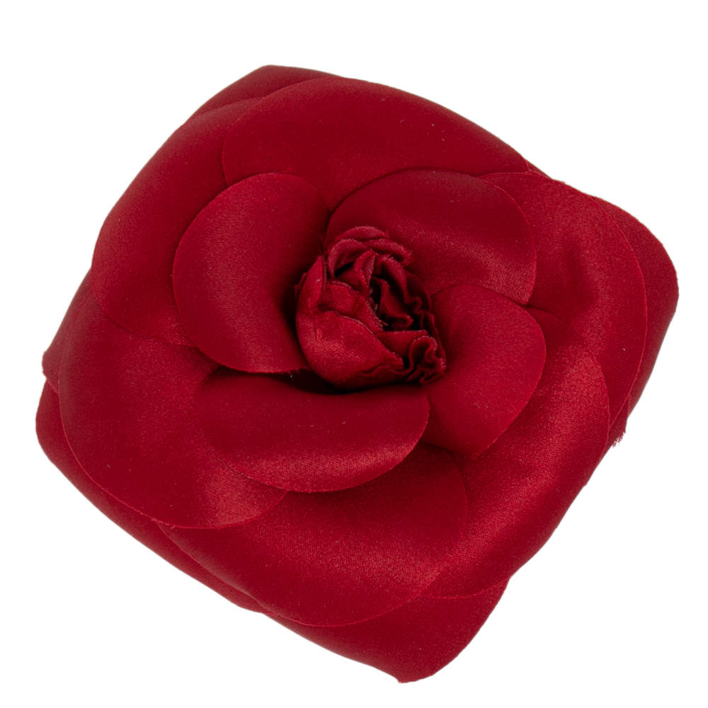 Pre Owned Chanel Vintage Red Silk Camellia Pin Brooch