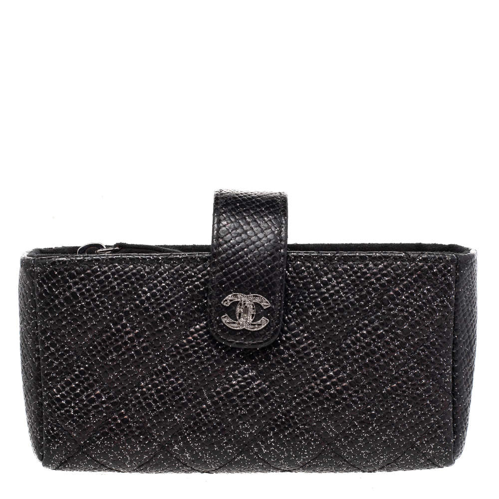 Pre Owned Chanel Black Shimmering Quilted Leather CC Phone Pouch