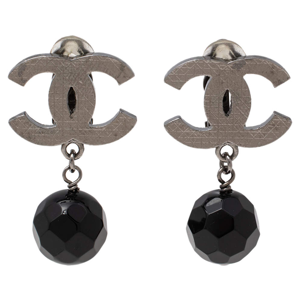 Pre Owned Chanel CC Black Bead Drop Earrings