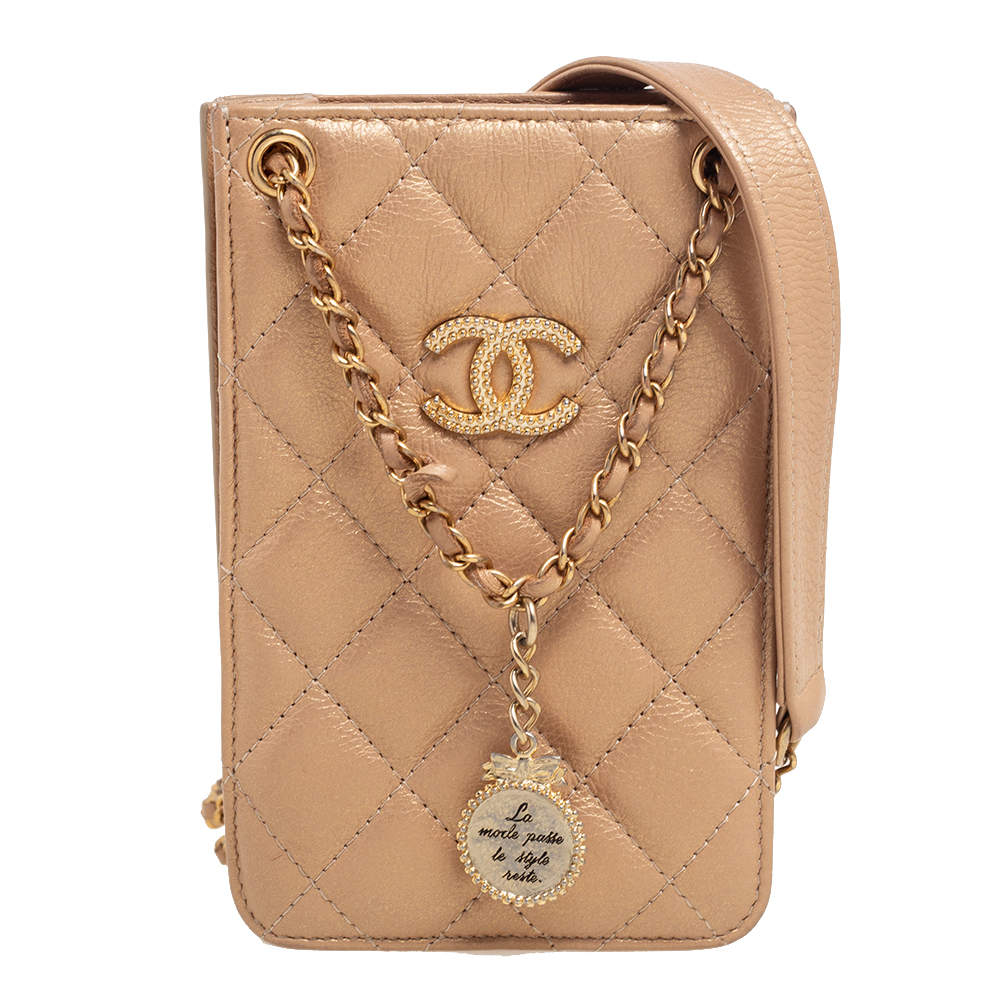 Pre Owned Chanel Metallic Beige Quilted Leather Crossbody Phone Holder