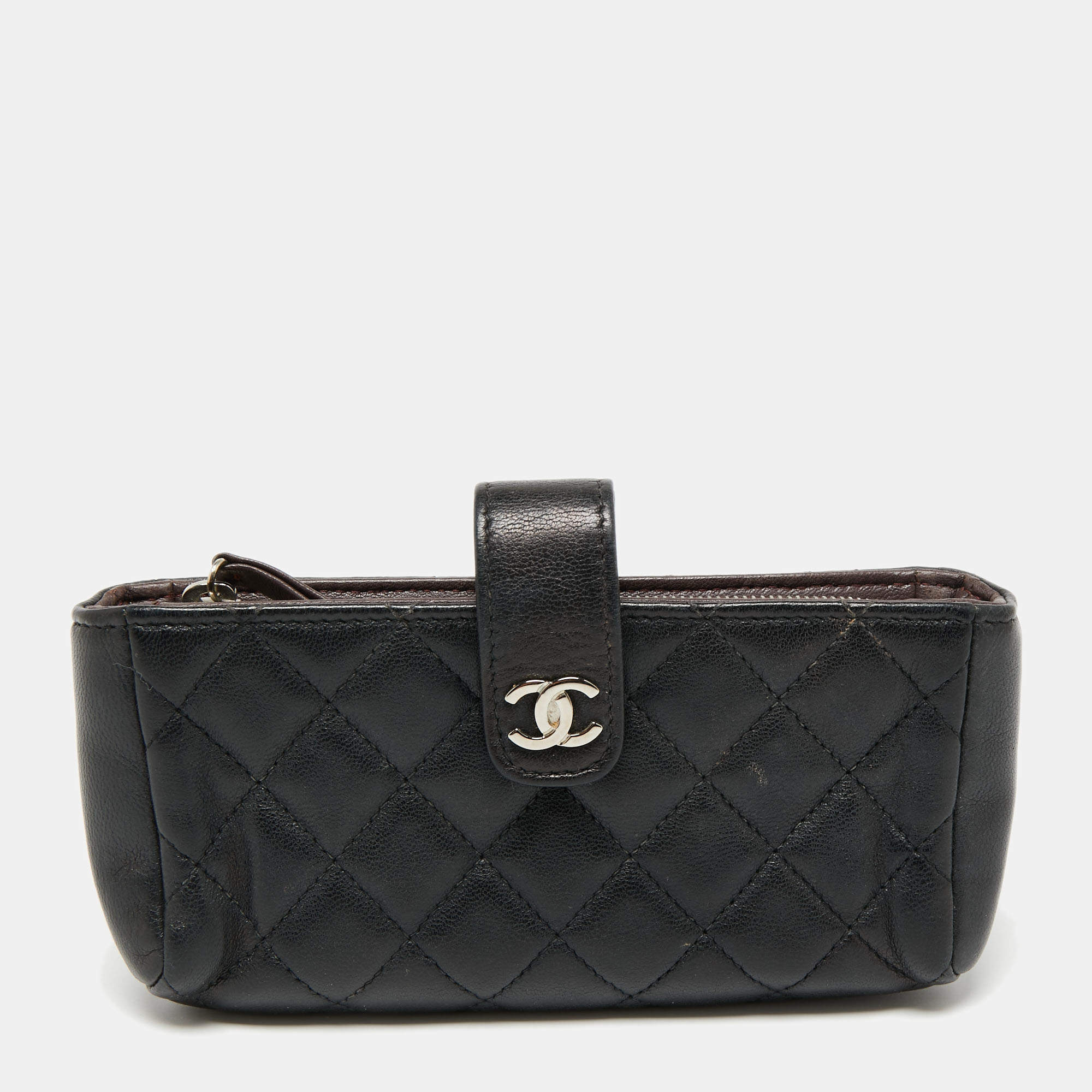 Pre Owned Chanel Black Quilted Leather CC Phone Pouch
