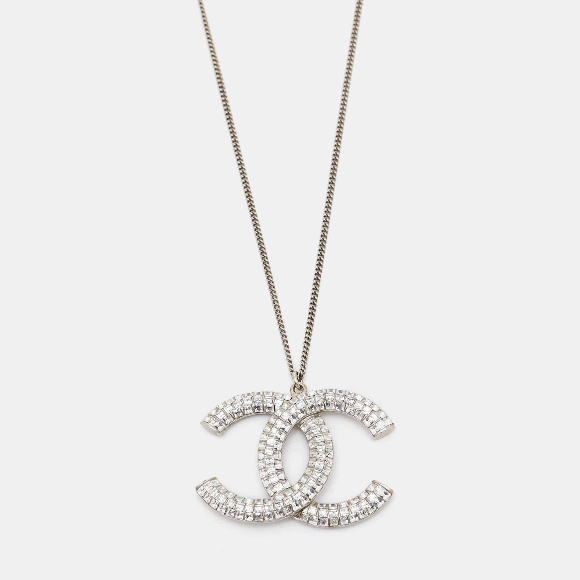 Pre Owned Chanel CC Crystals Silver Tone Pendant Necklace