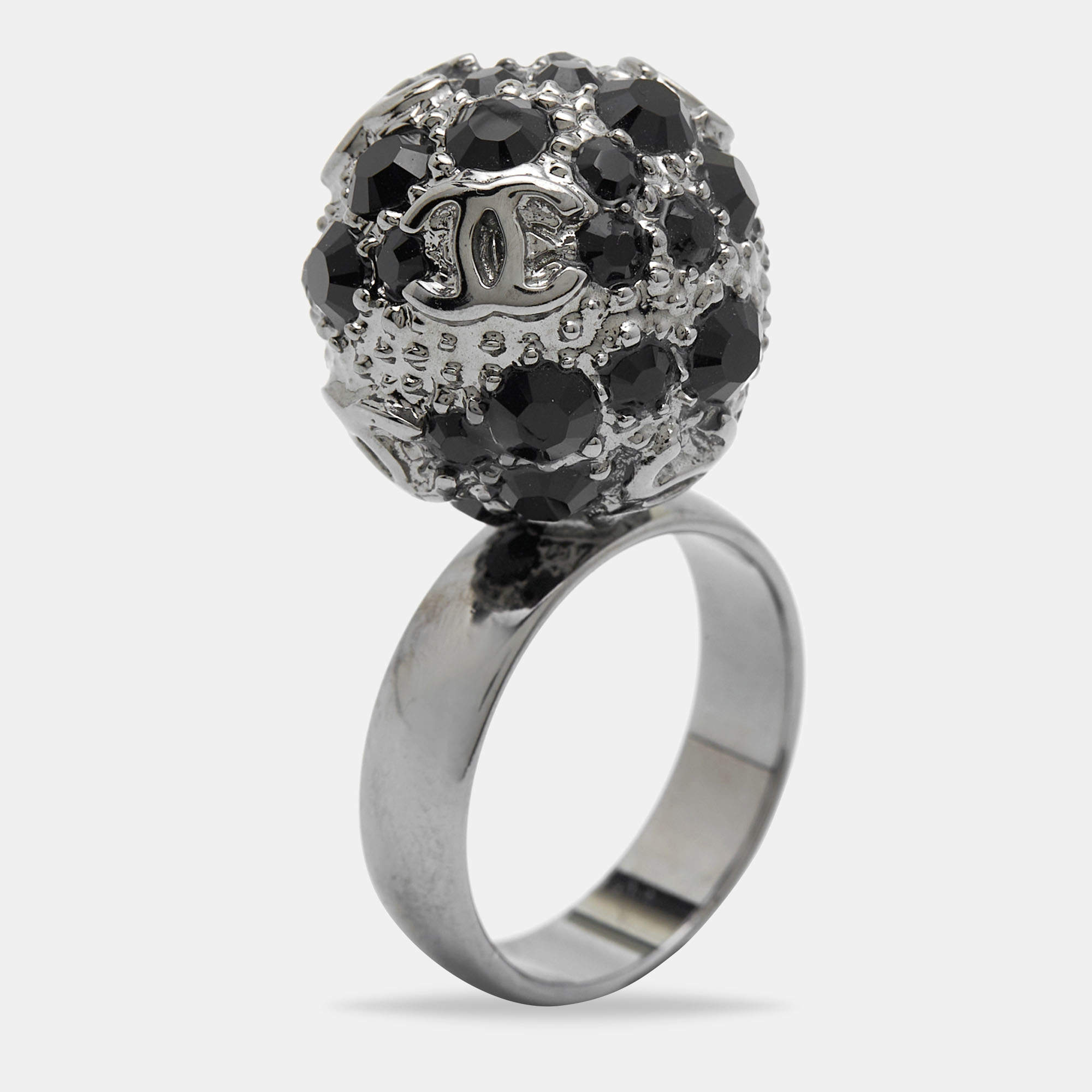 Pre Owned Chanel Gunmetal Tone Black Crystal CC Sphere Ring Size EU 52.5