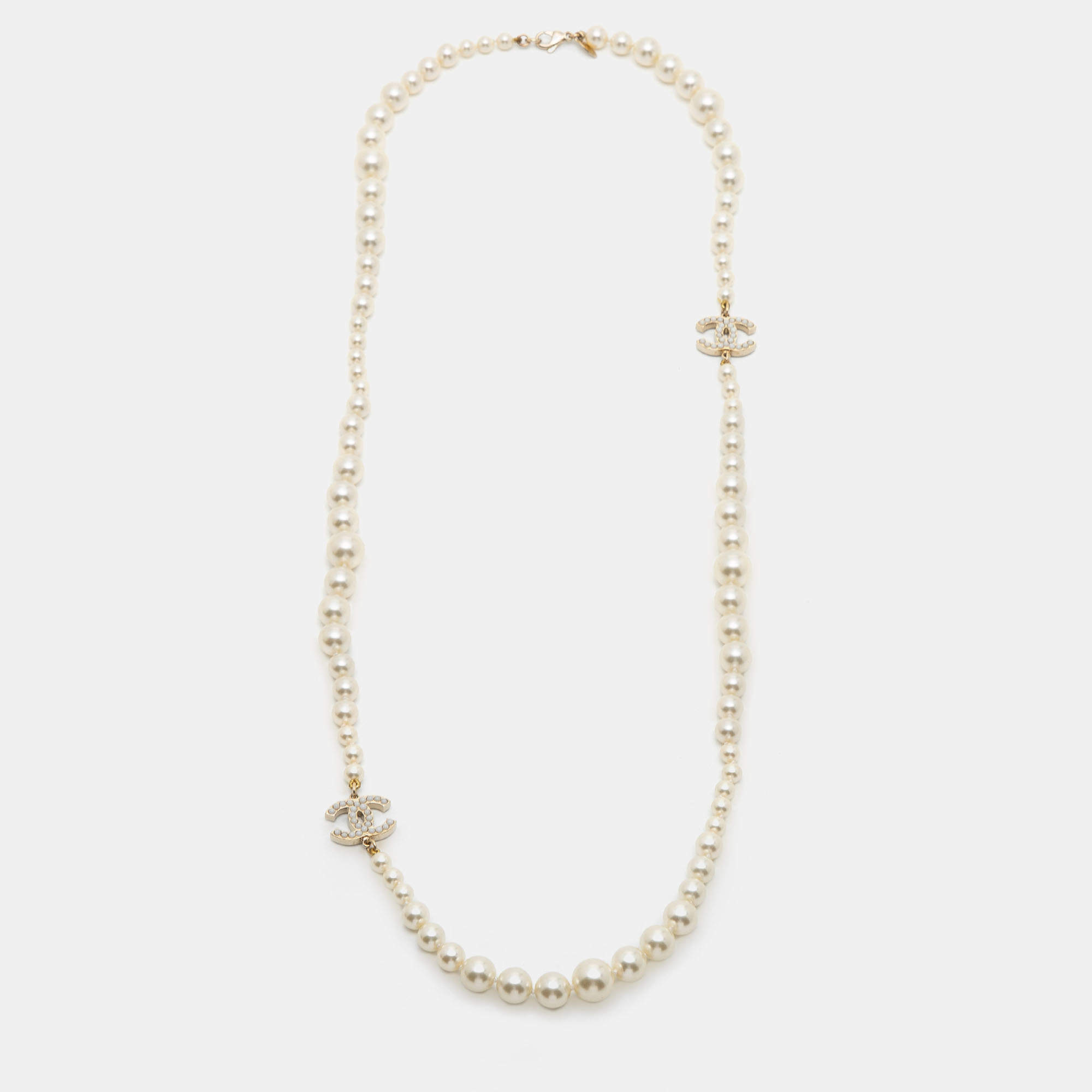 Pre Owned Chanel Faux Pearl CC Charm Long Necklace