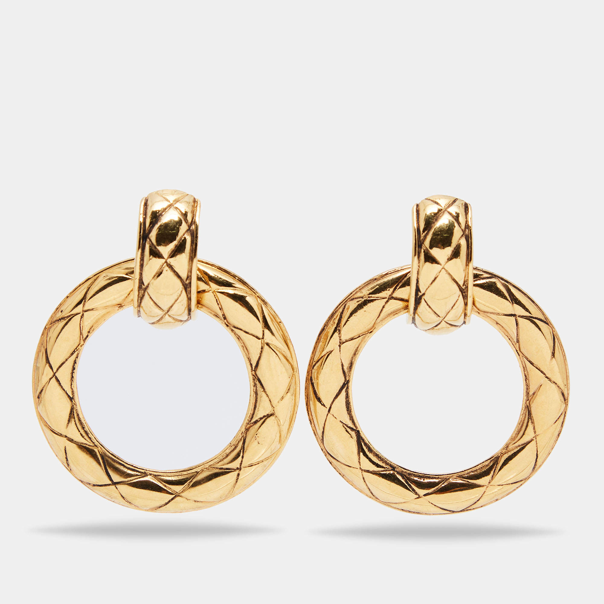 Pre Owned Chanel Vintage Gold Tone Quilt Pattern Detachable Hoop Earrings