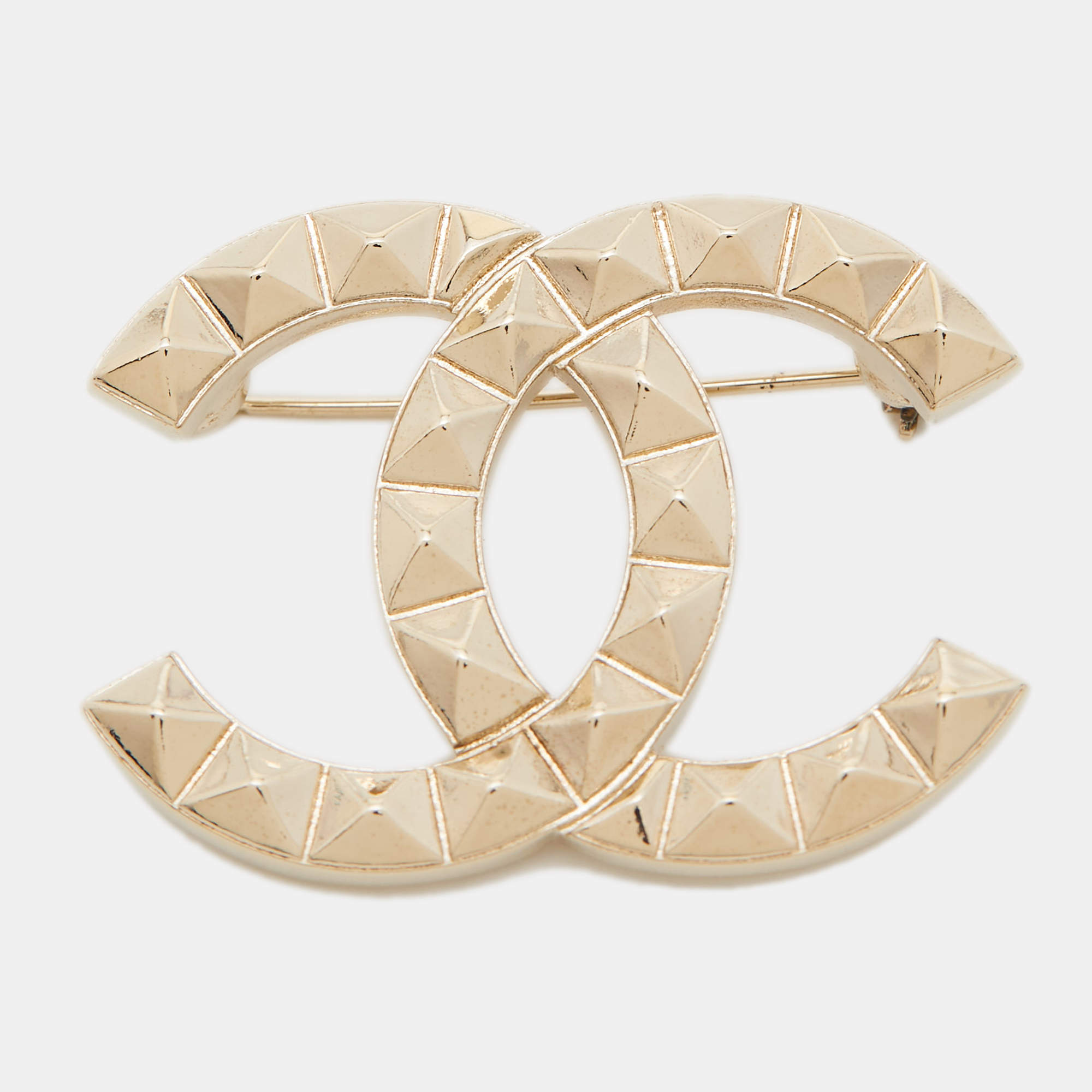 Pre Owned Chanel Gold Tone Pyramid Stud Pin Brooch