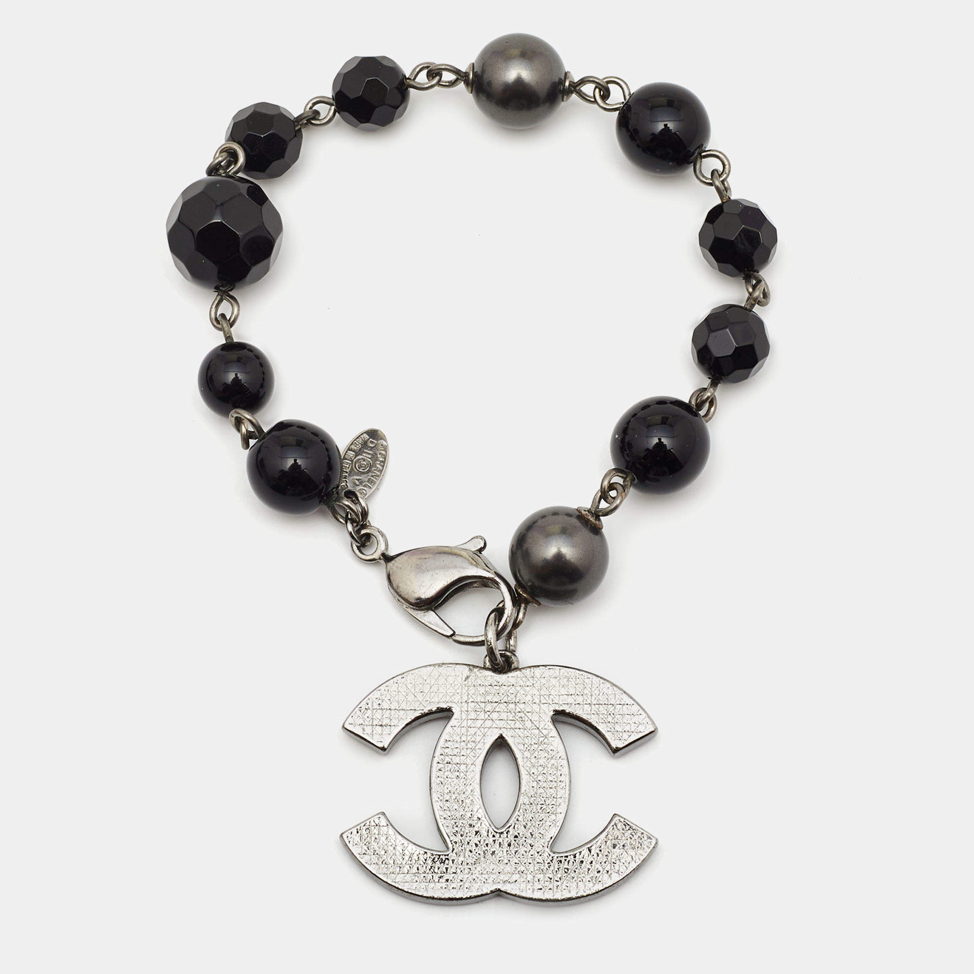 Pre Owned Chanel Black Faux Pearl & Bead CC Charm Bracelet