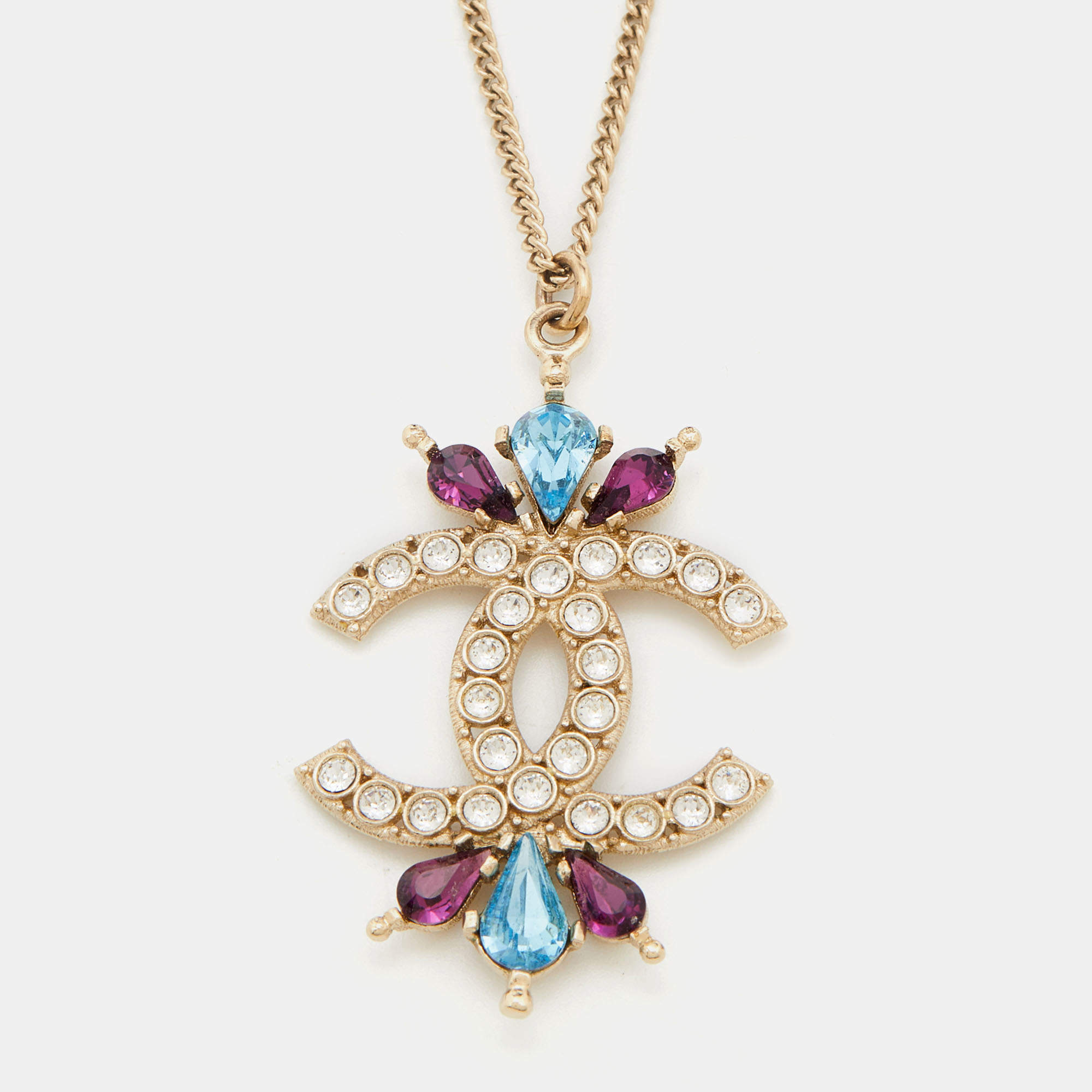 Pre Owned Chanel CC Crystals Gold Tone Pendant Necklace