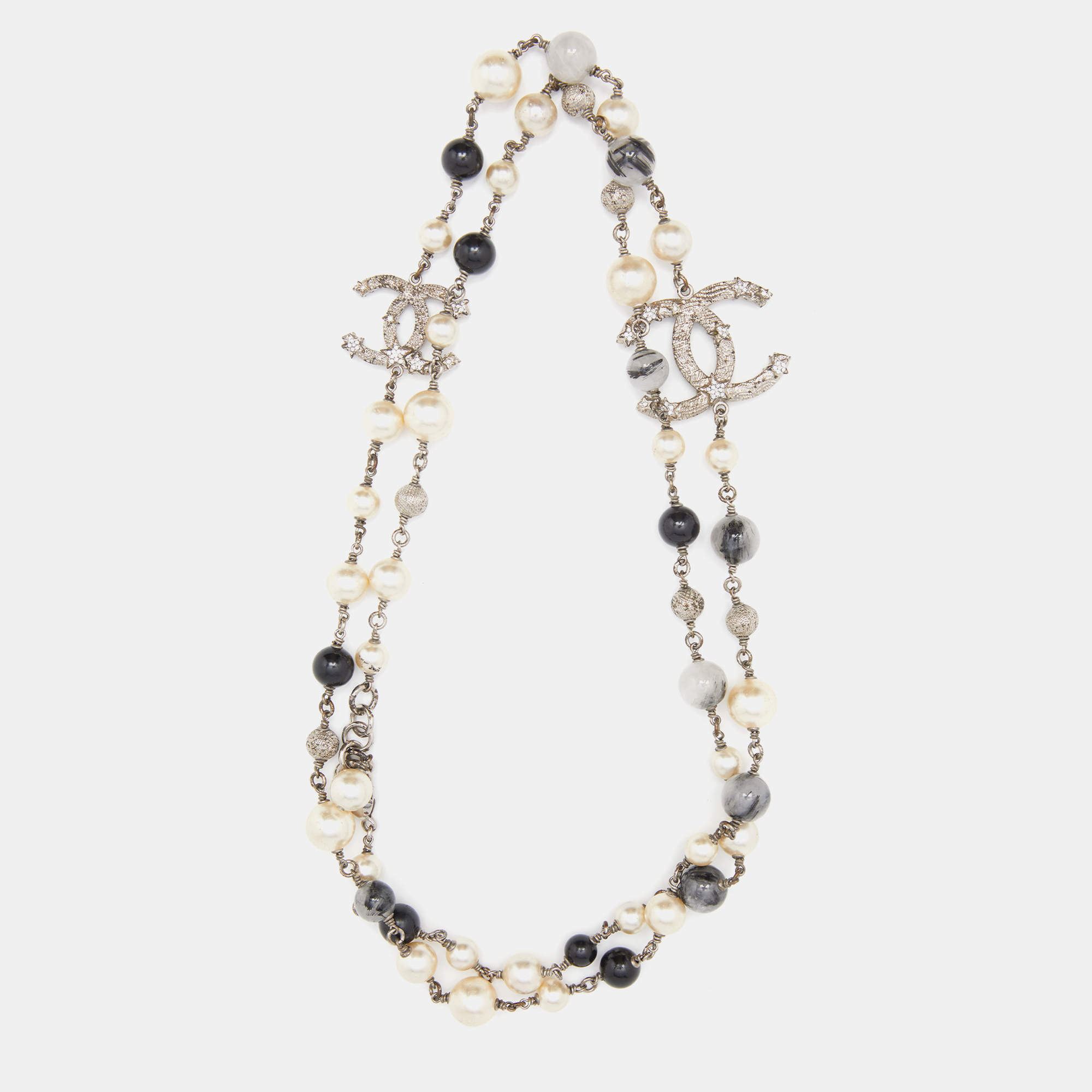 Pre Owned Chanel Silver Tone Faux Pearl & Beaded Star CC Long Necklace