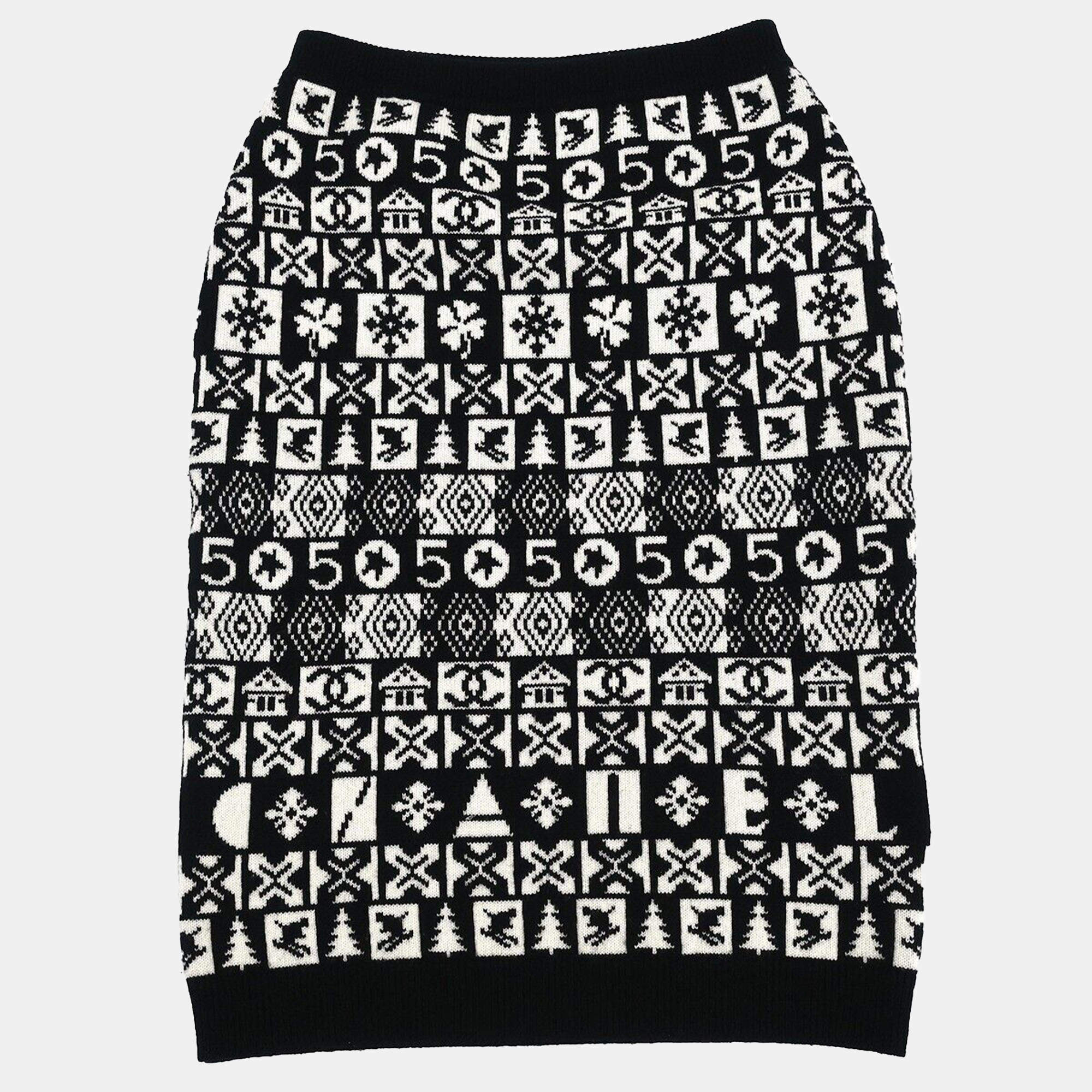 Pre Owned Chanel Black/White Skirt Size 38