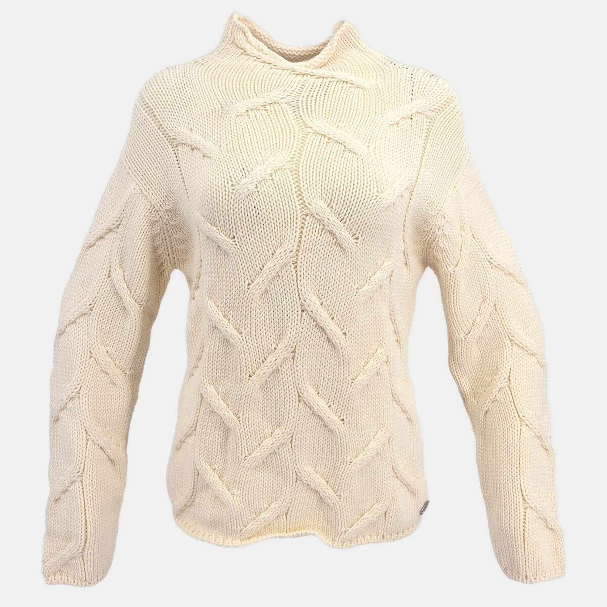 Pre Owned توب شانيل أبيض بلوفر 99A مقاس 38