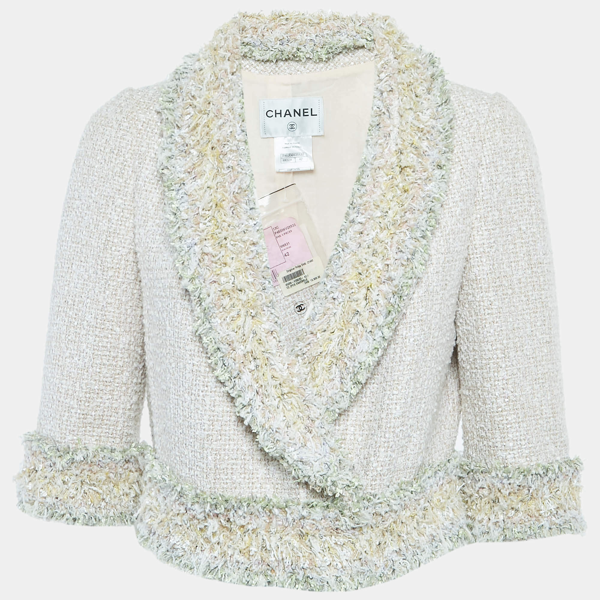 مملوكة مسبقًا جاكيت شانيل كريمة تويد قصيرة مقاس كبير