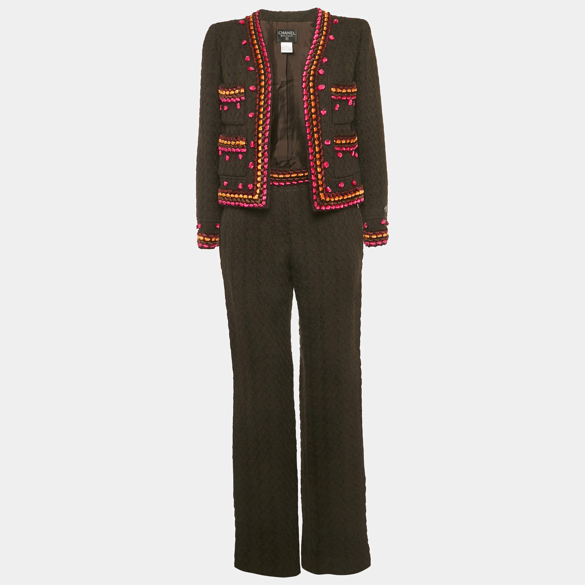 مملوكة مسبقًا طقم جاكيت وبنطلون شانيل فينتدج بني بملمس مغاير أمامي مفتوح مقاس متوسط
