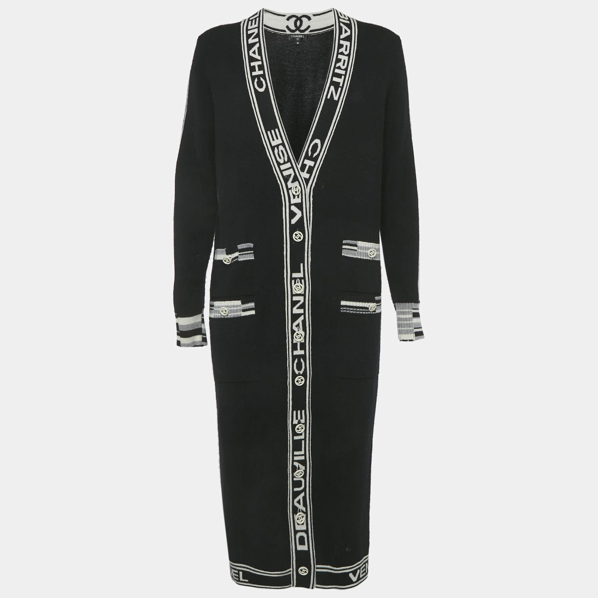 Pre Owned كارديغان شانيل كشمير أسود بحزام شعار طويل بأزرار مقاس صغير