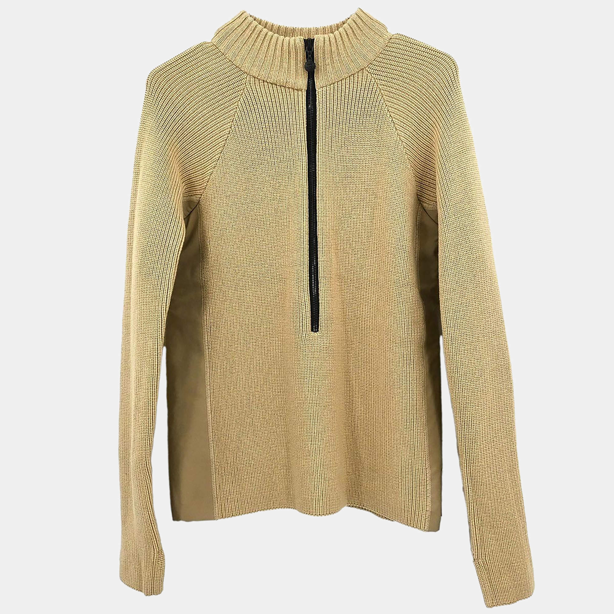 مملوكة مسبقًا Chanel Sport Line Top Beige 02A Size M