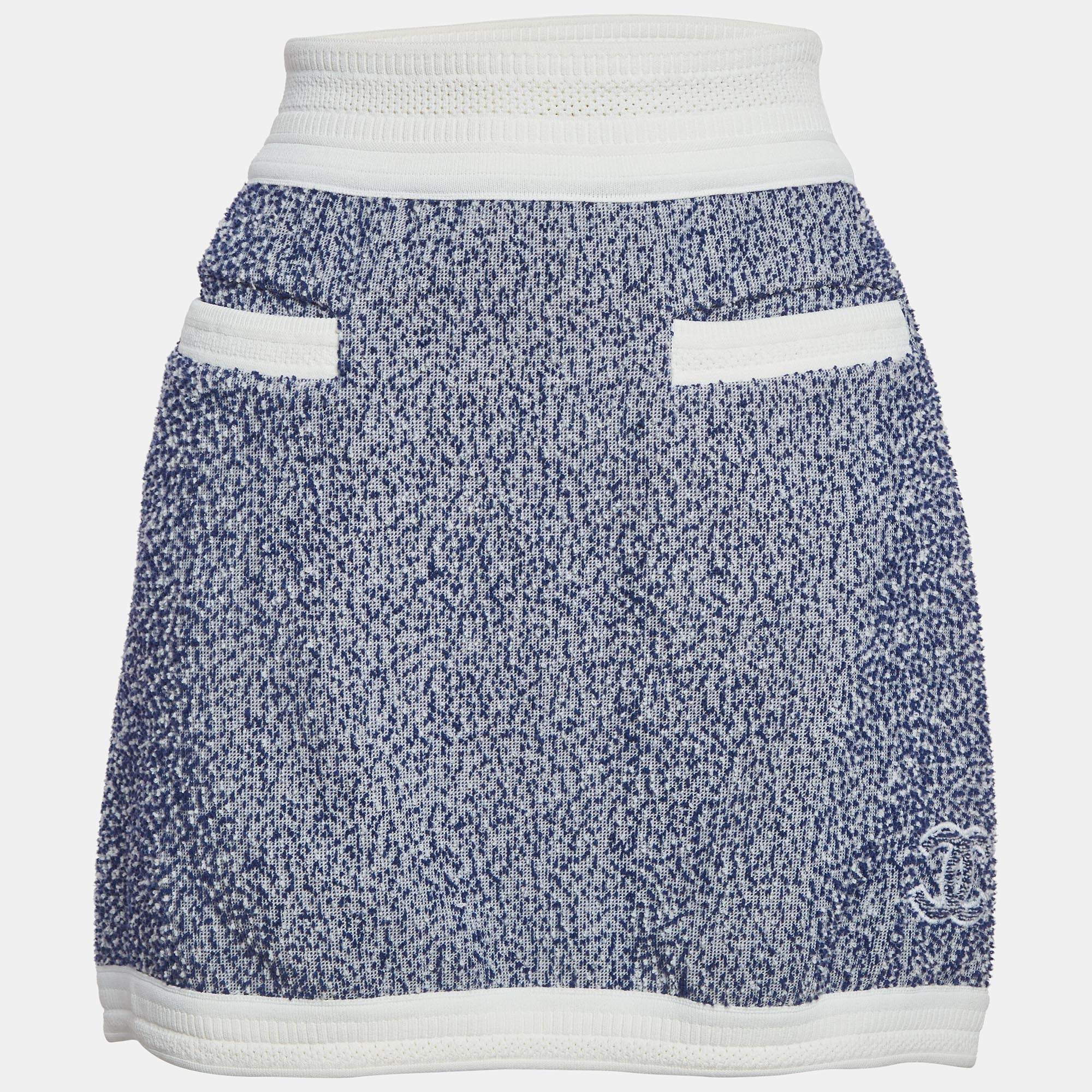 Pre Owned Chanel Blue Textured Knit CC Applique Mini Skirt M