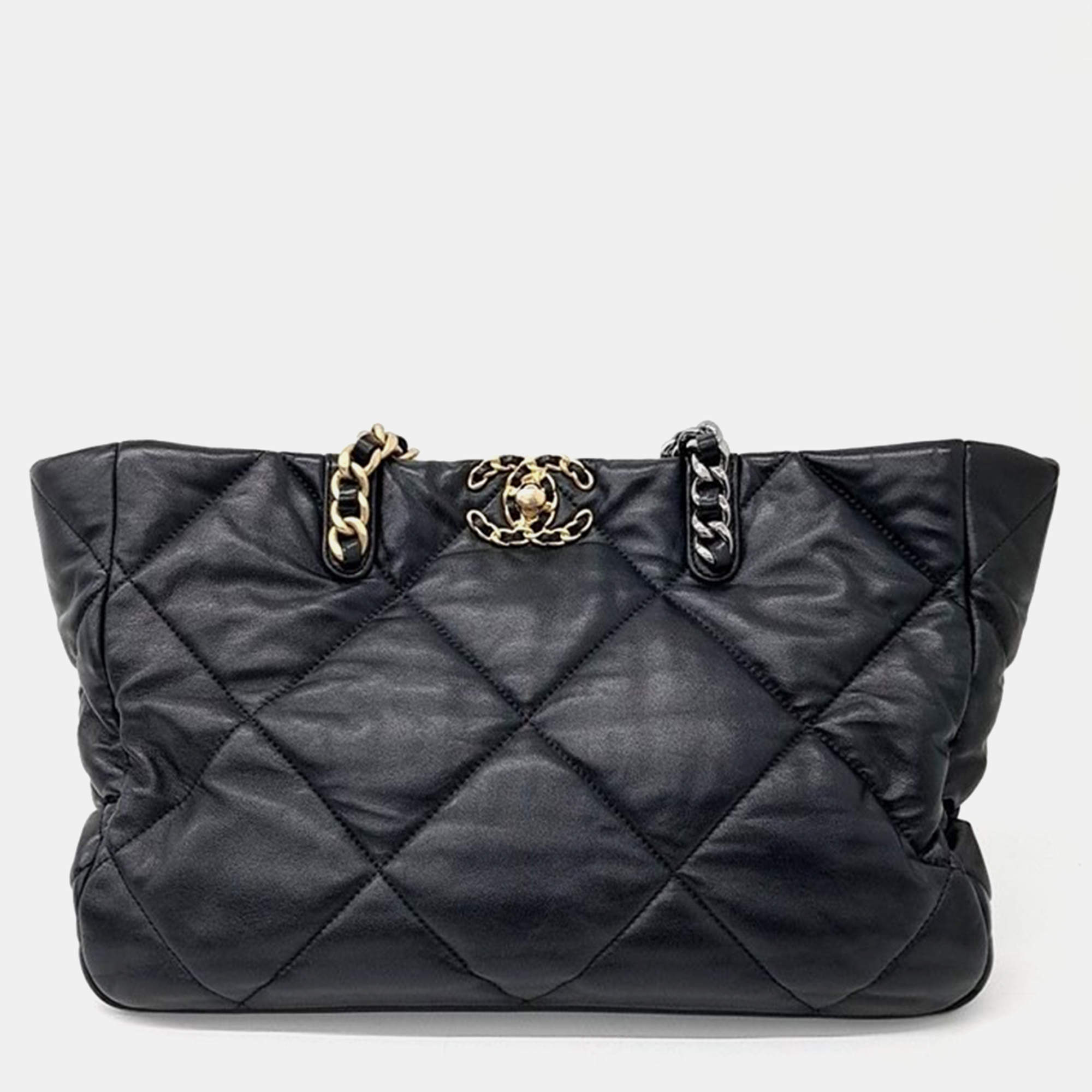Pre Owned Chanel Black Leather 19 Chain Shoulder Bag