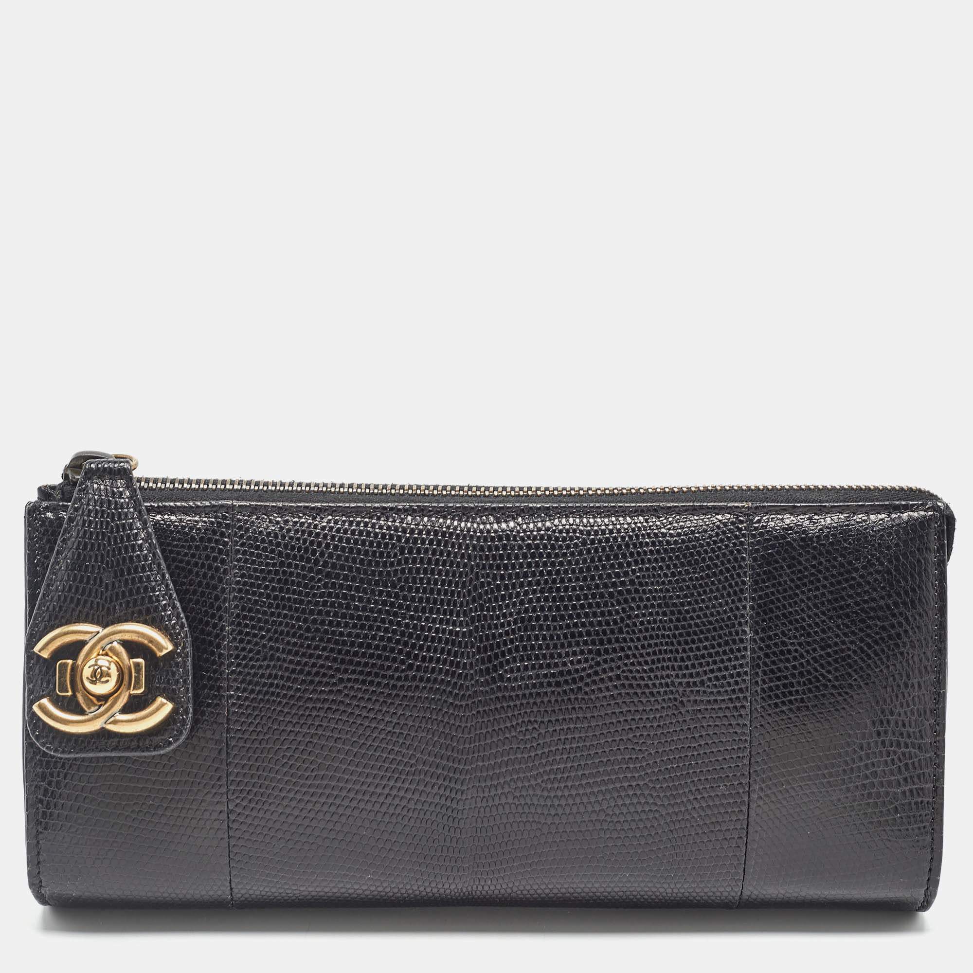 Pre Owned Chanel Black Lizard CC Pushlock Zip Clutch