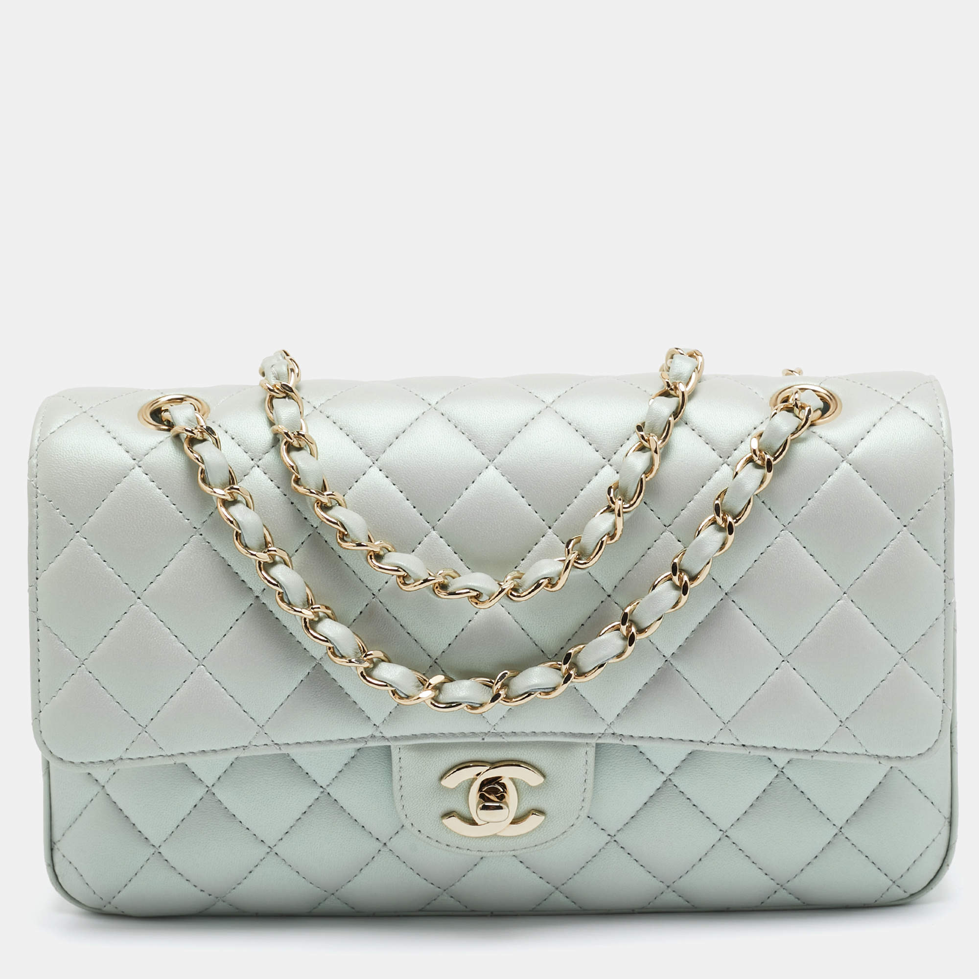 Pre Owned Chanel Green Iridescent Quilted Leather Medium Classic Double Flap Bag