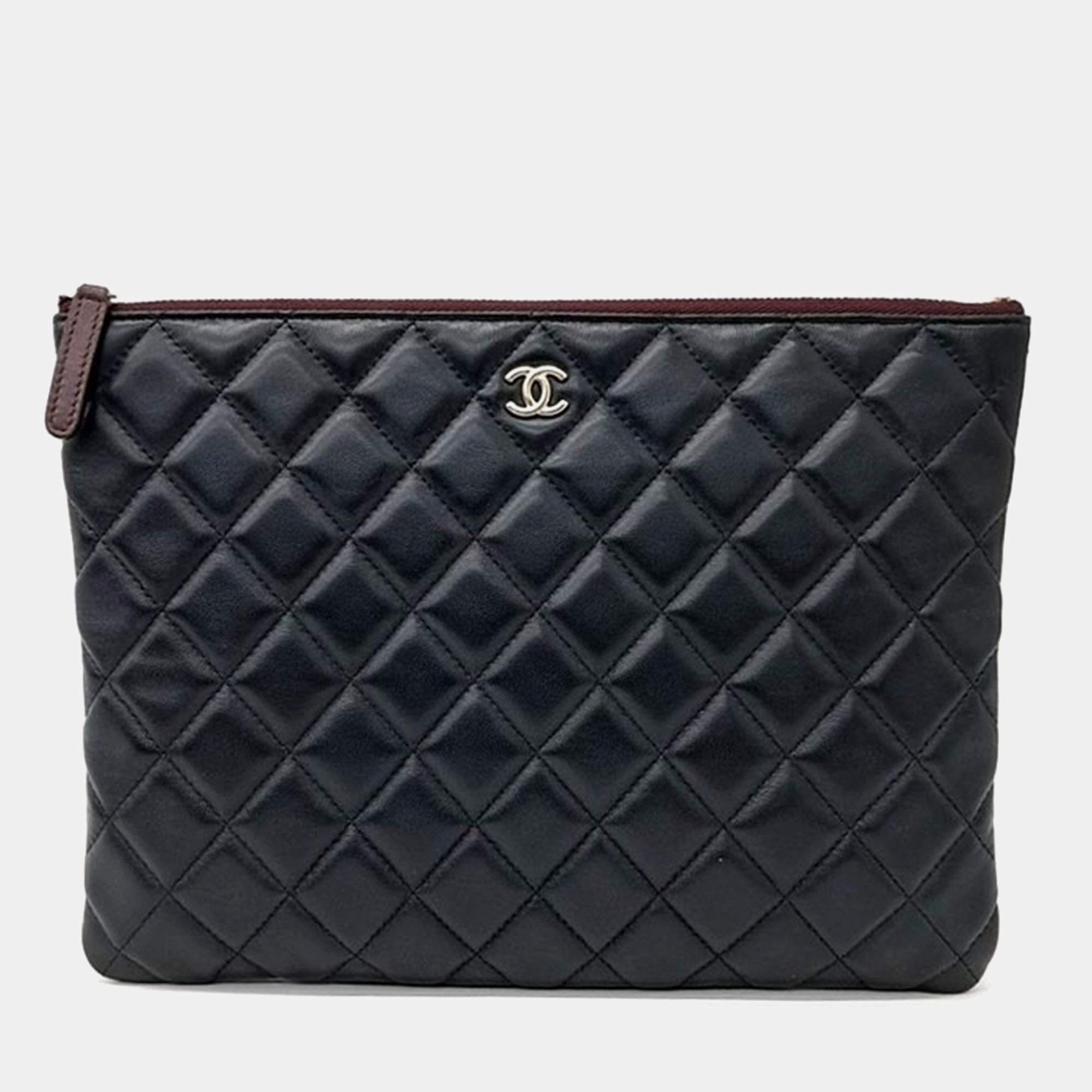 Pre Owned Chanel Lambskin New Medium Clutch