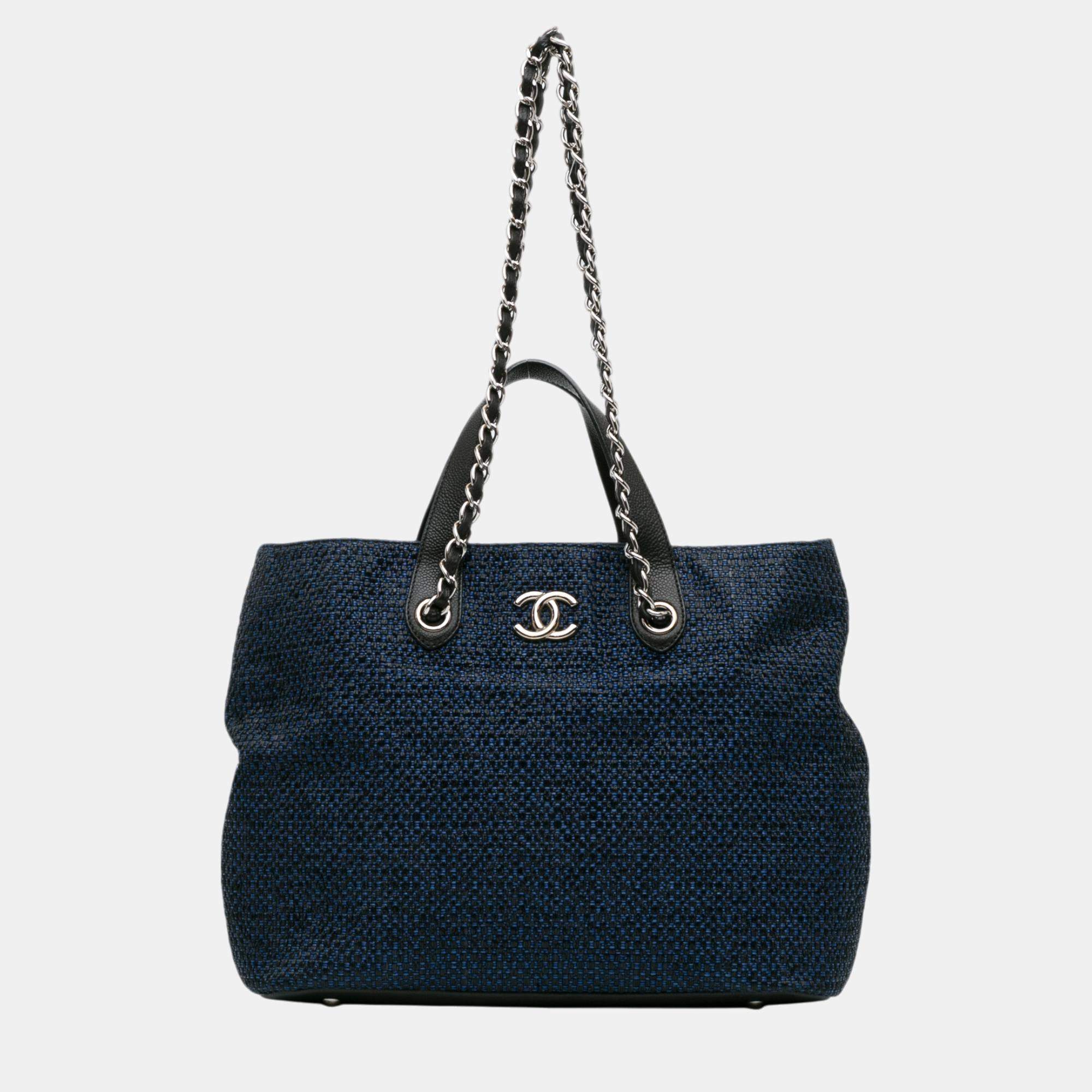 Chanel Navy Blue Straw and Caviar Leather Drawstring Shopping Tote Bag