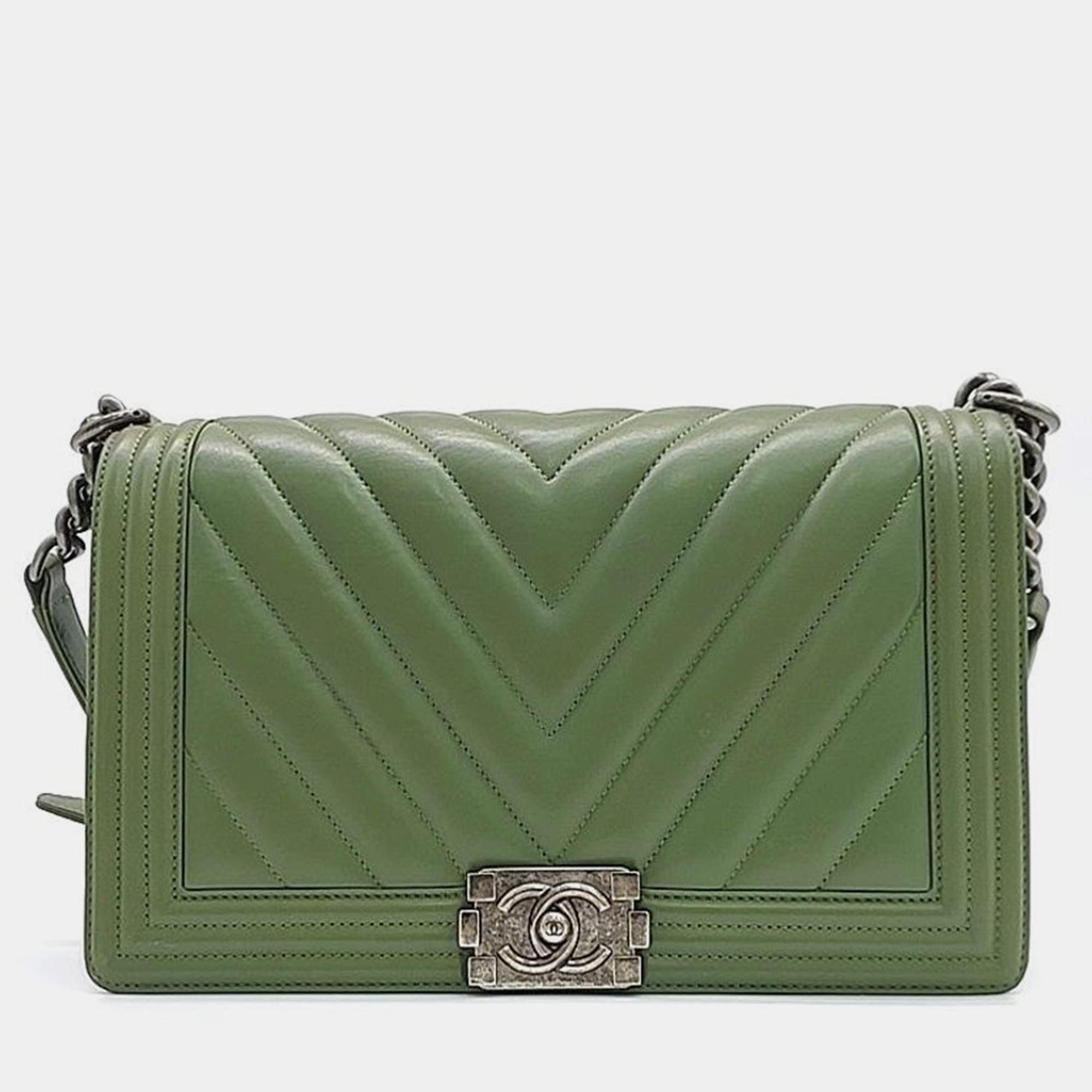 Pre Owned Chanel Chevron Boy Bag New Medium