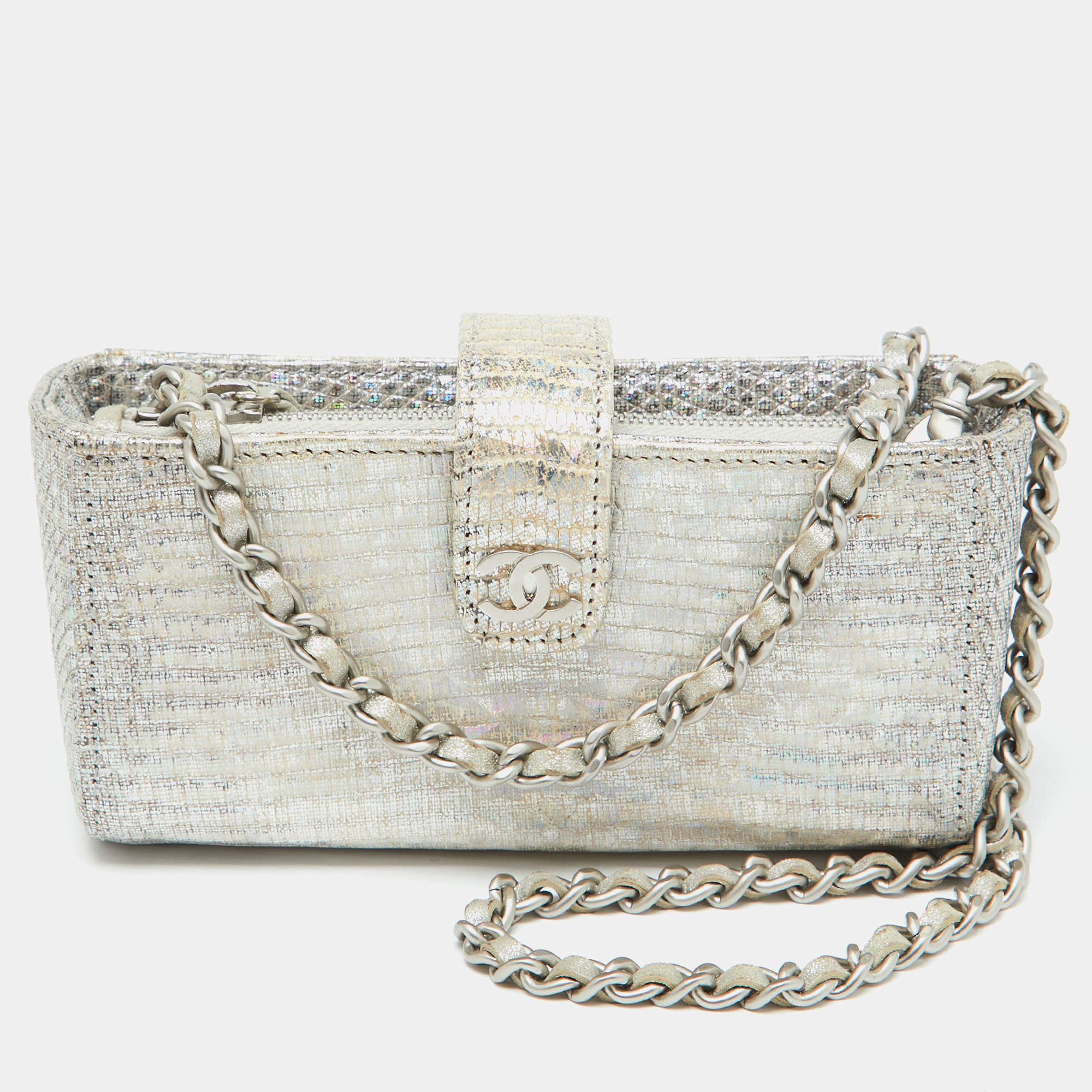 مملوكة مسبقًا Chanel Silver Lizard Phone Holder Chain Clutch