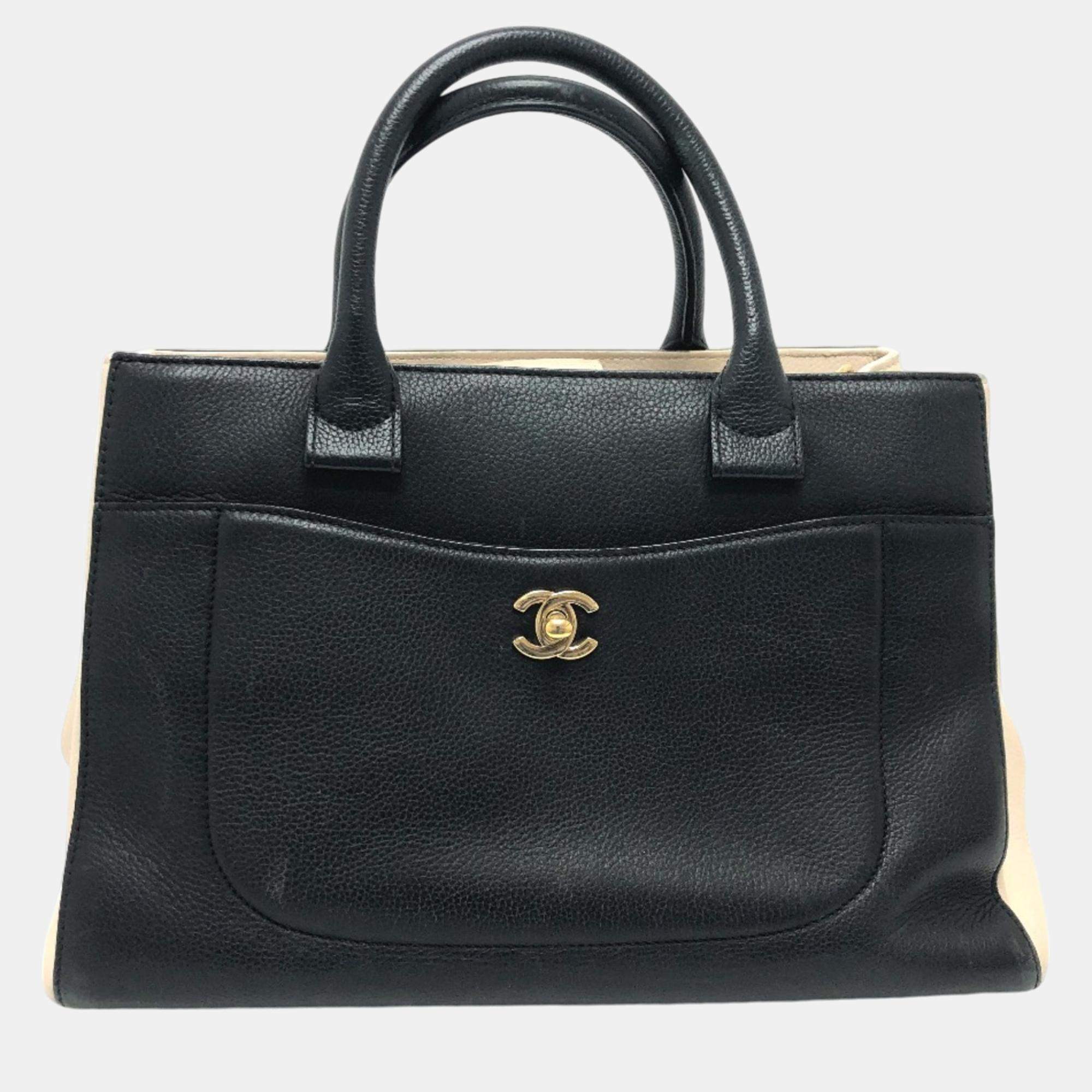 Pre Owned Chanel Black CC mark Shoulder Bag