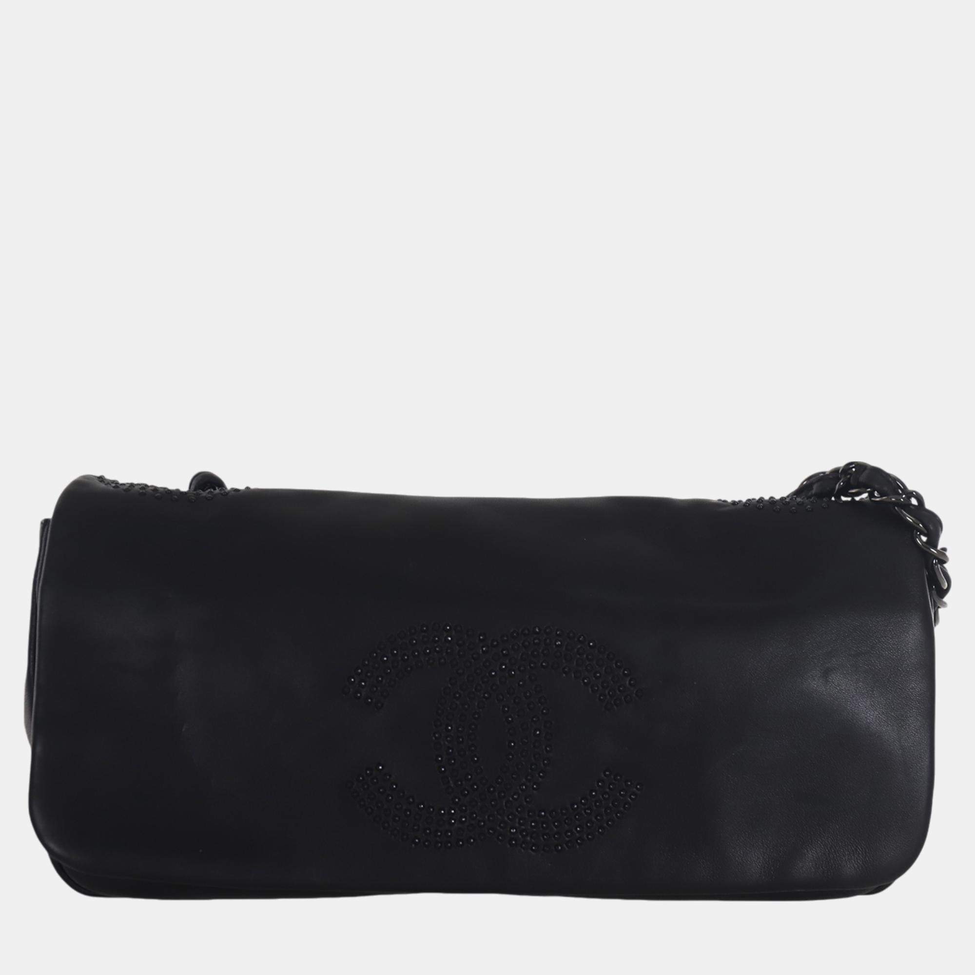 Pre Owned Chanel Black Lambskin Studded CC East West Shoulder Bag
