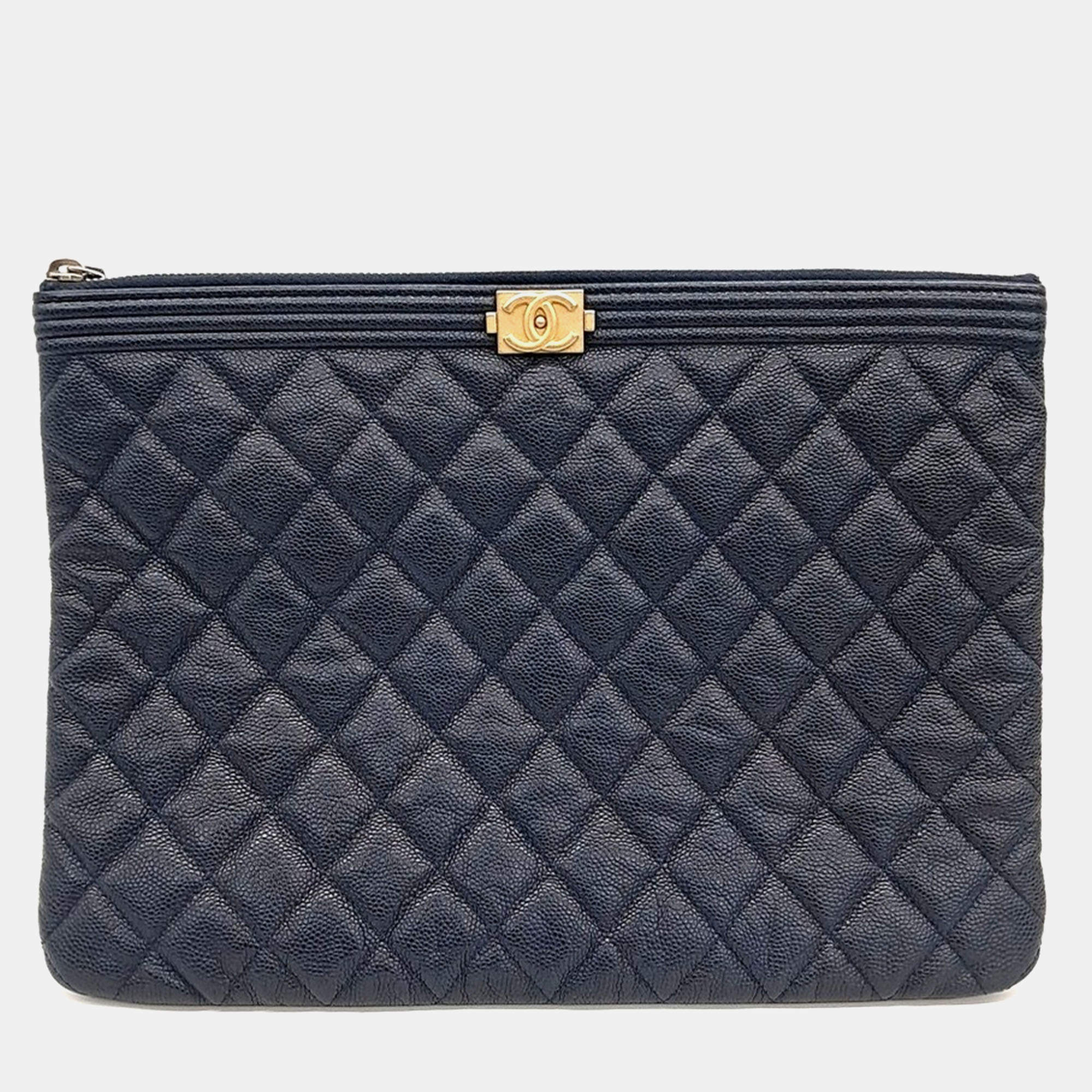 Pre Owned Chanel Caviar Boy New Medium Clutch