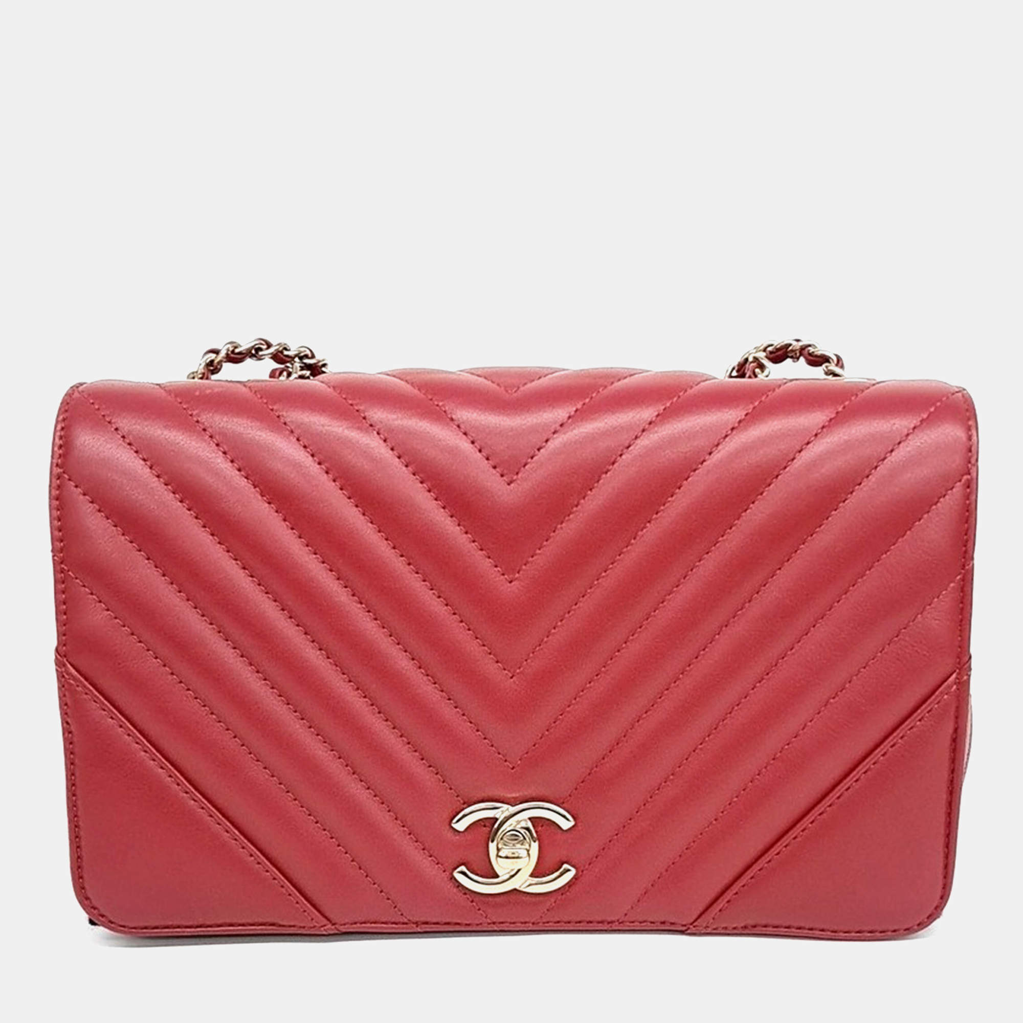 Pre Owned Chanel chevron chain shoulder bag