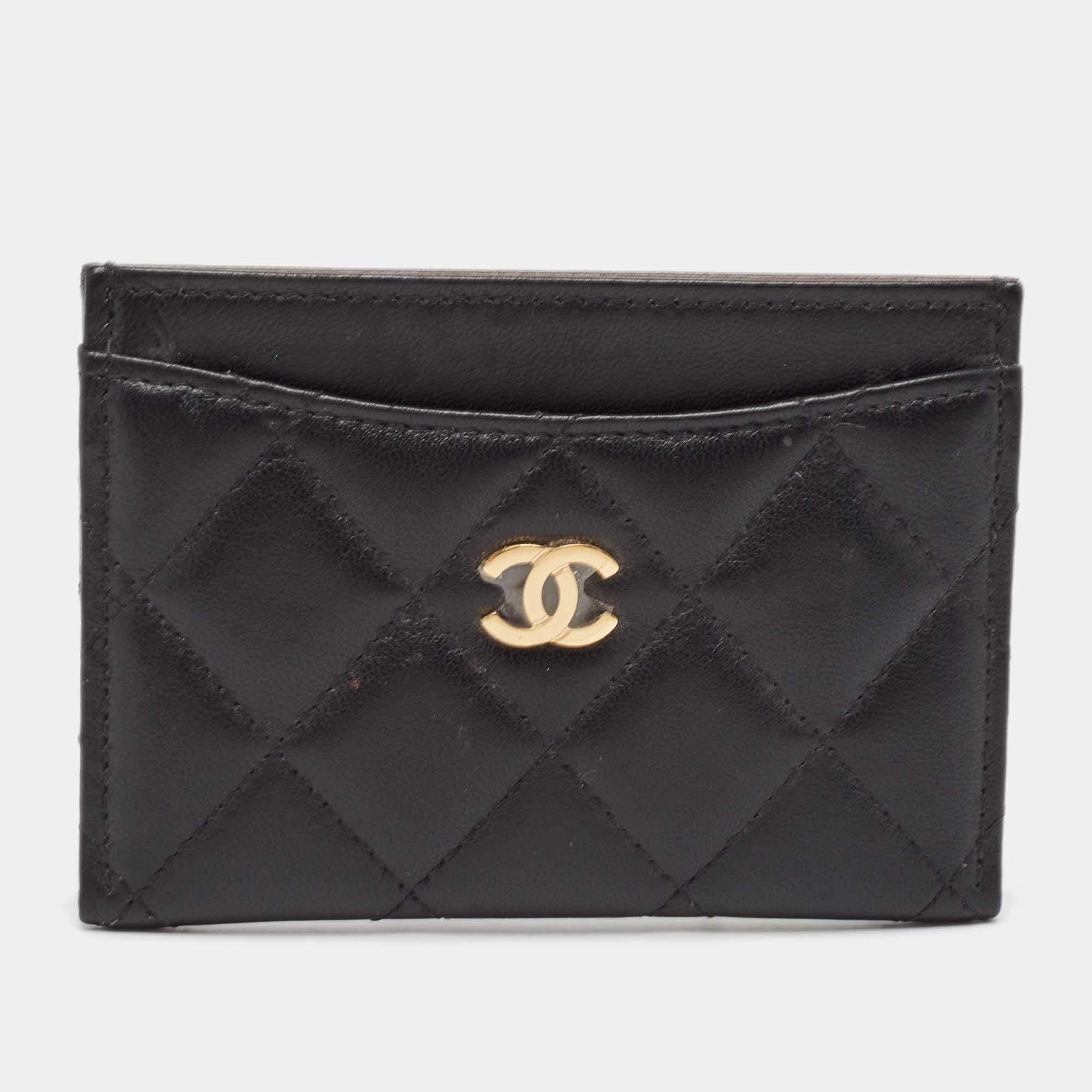 Pre Owned Chanel Black Quilted Leather CC Card Holder