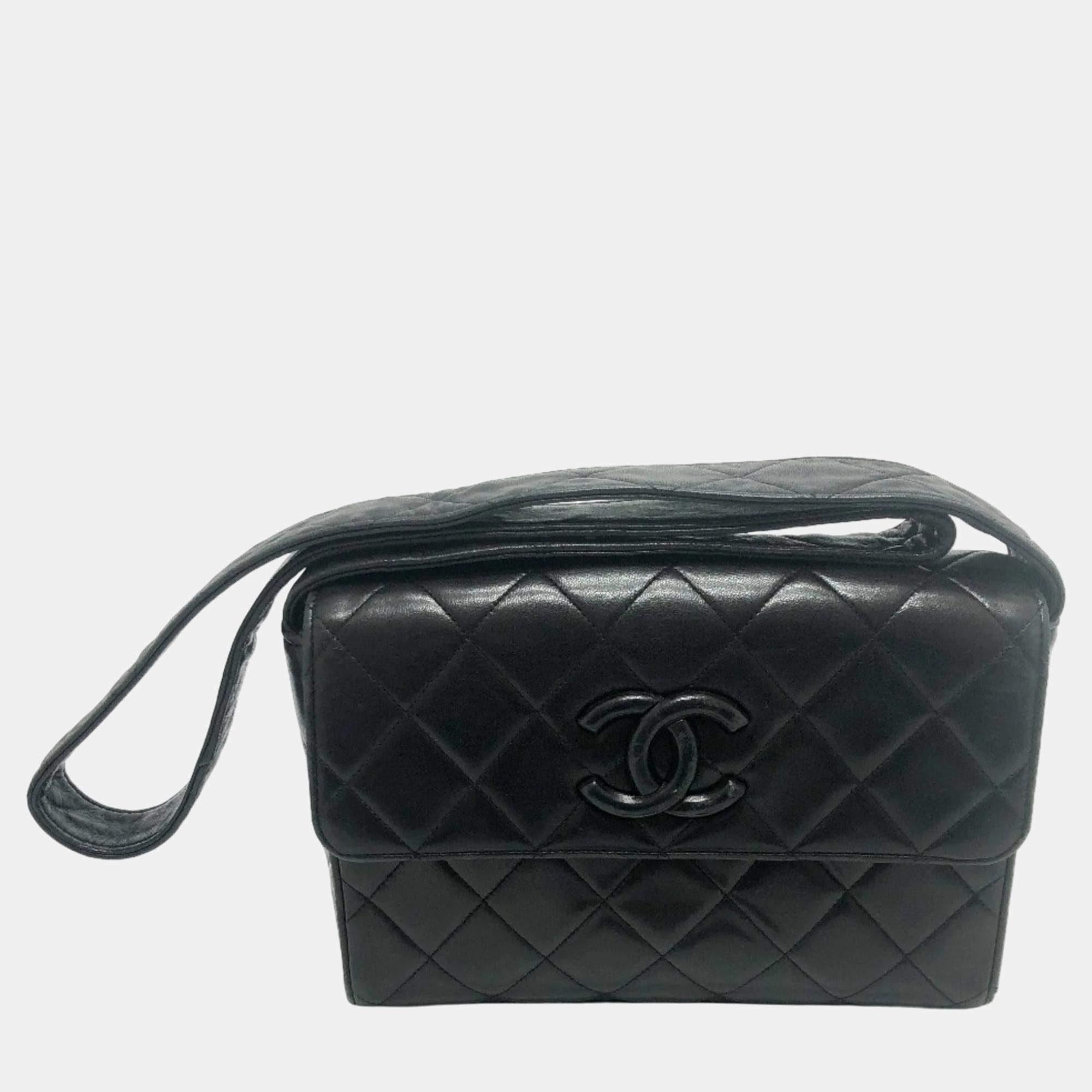 Pre Owned Chanel Black CC Mark bag shawl Shoulder Bag