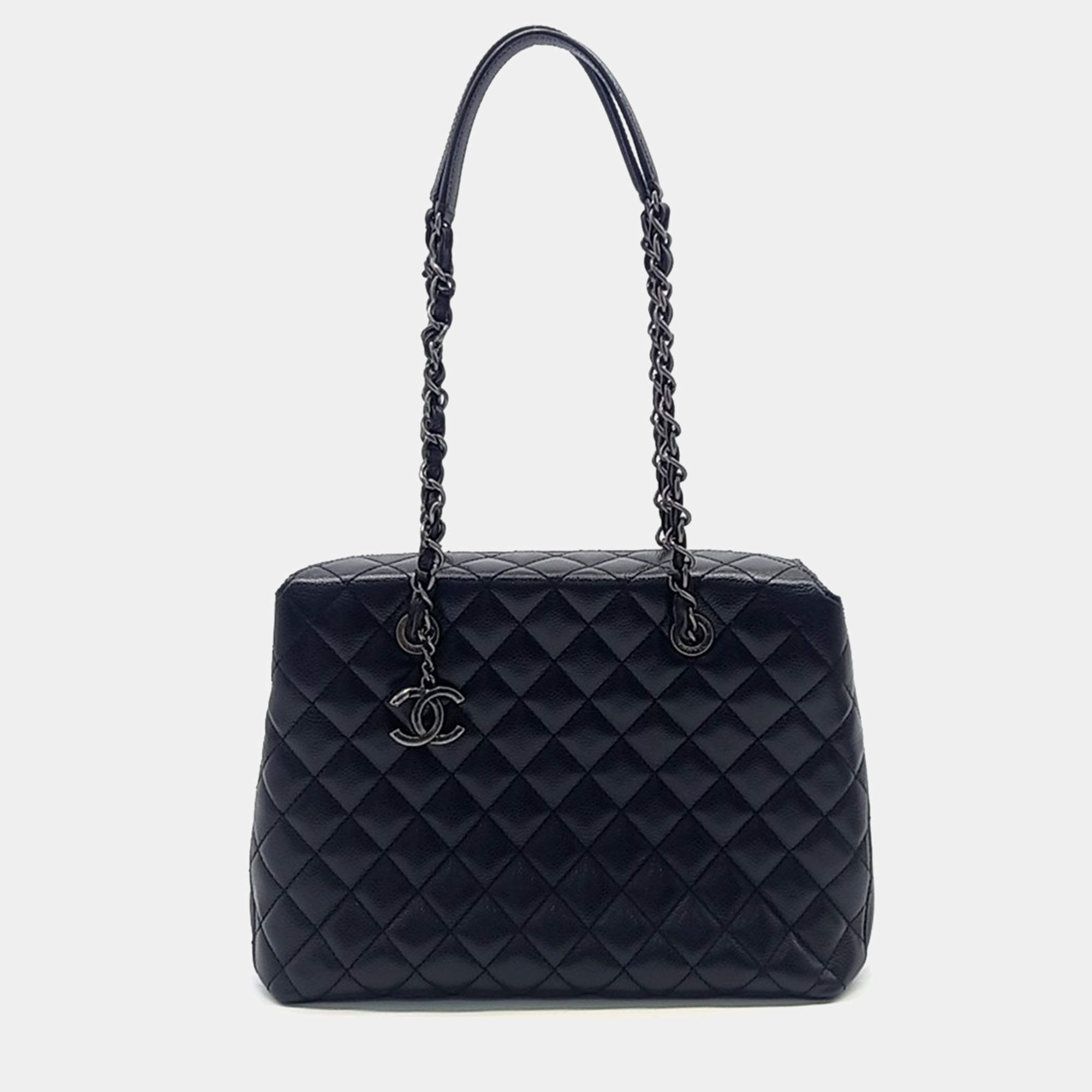 Pre Owned Chanel Caviar Chain Shoulder Bag
