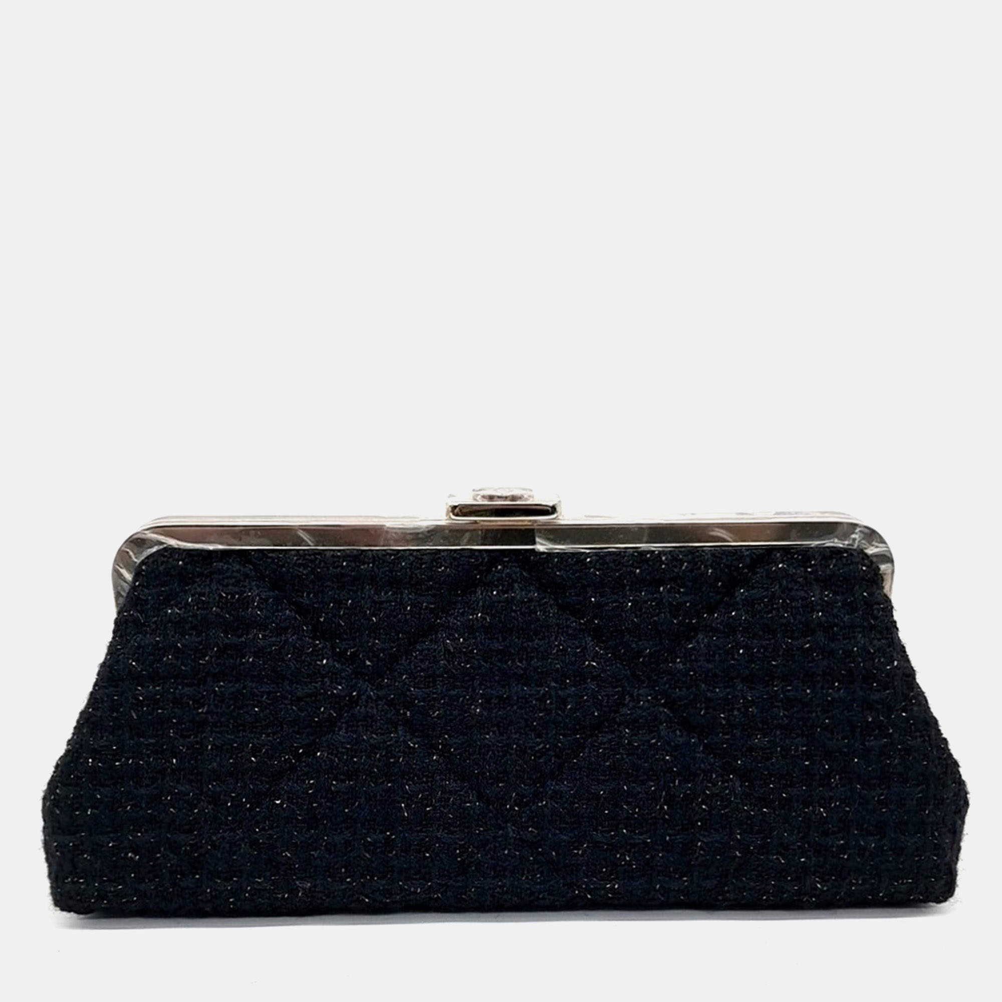 مملوكة مسبقًا Chanel Black Tweed Chanel Clutch bag