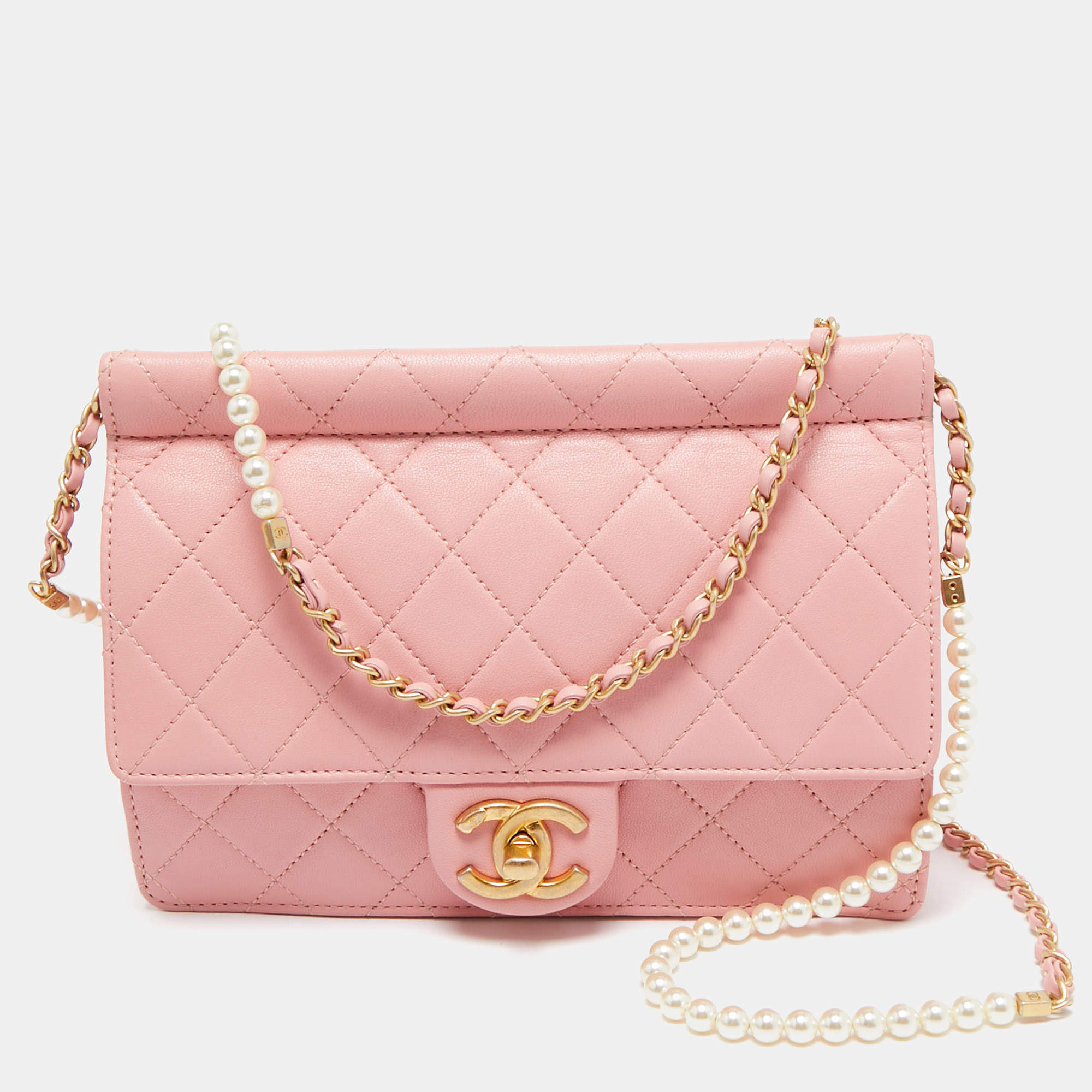 Pre Owned Chanel Pink Quilted Leather Pearl Chain Flap Bag 